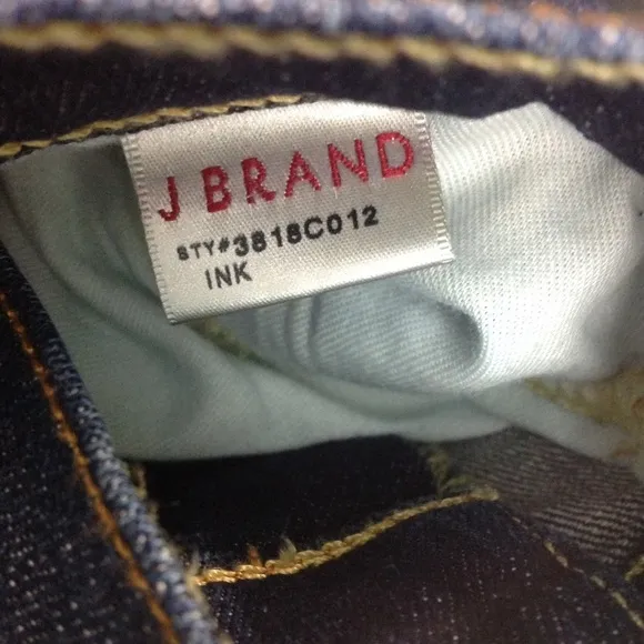 ⭐️40% Off⭐️ J Brand Dark Wash Flare Bootcut Jeans