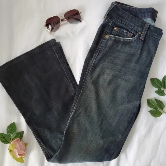 7 For All Mankind &quot;A&quot; Pocket Bootcut Jeans Size 28
