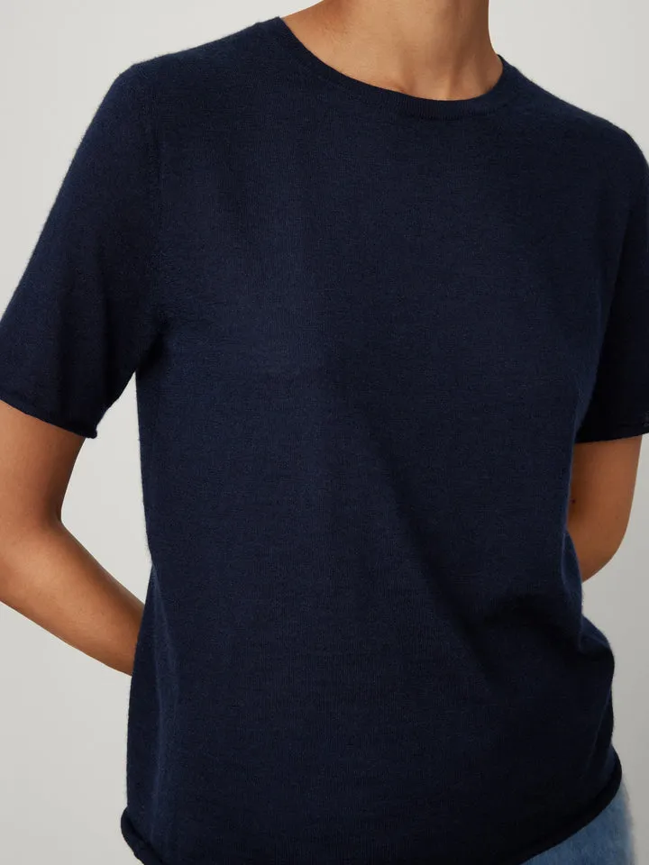 Ari T-Shirt in Navy