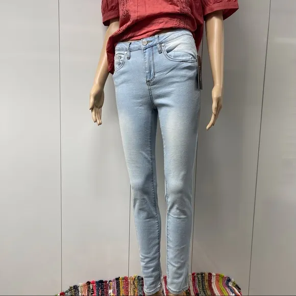 BEBE RHINESTONE SKINNY JEANS