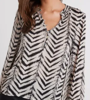 Button Down Batik Chevron B4196