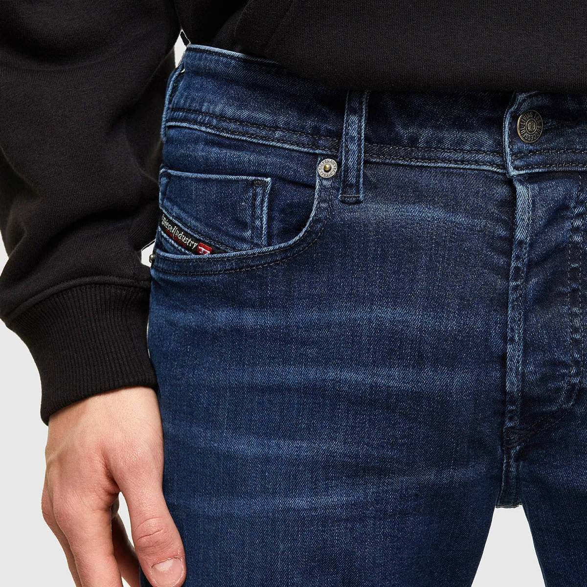 Diesel - Sleenker-X 009QI Skinny Jeans in Dark Blue