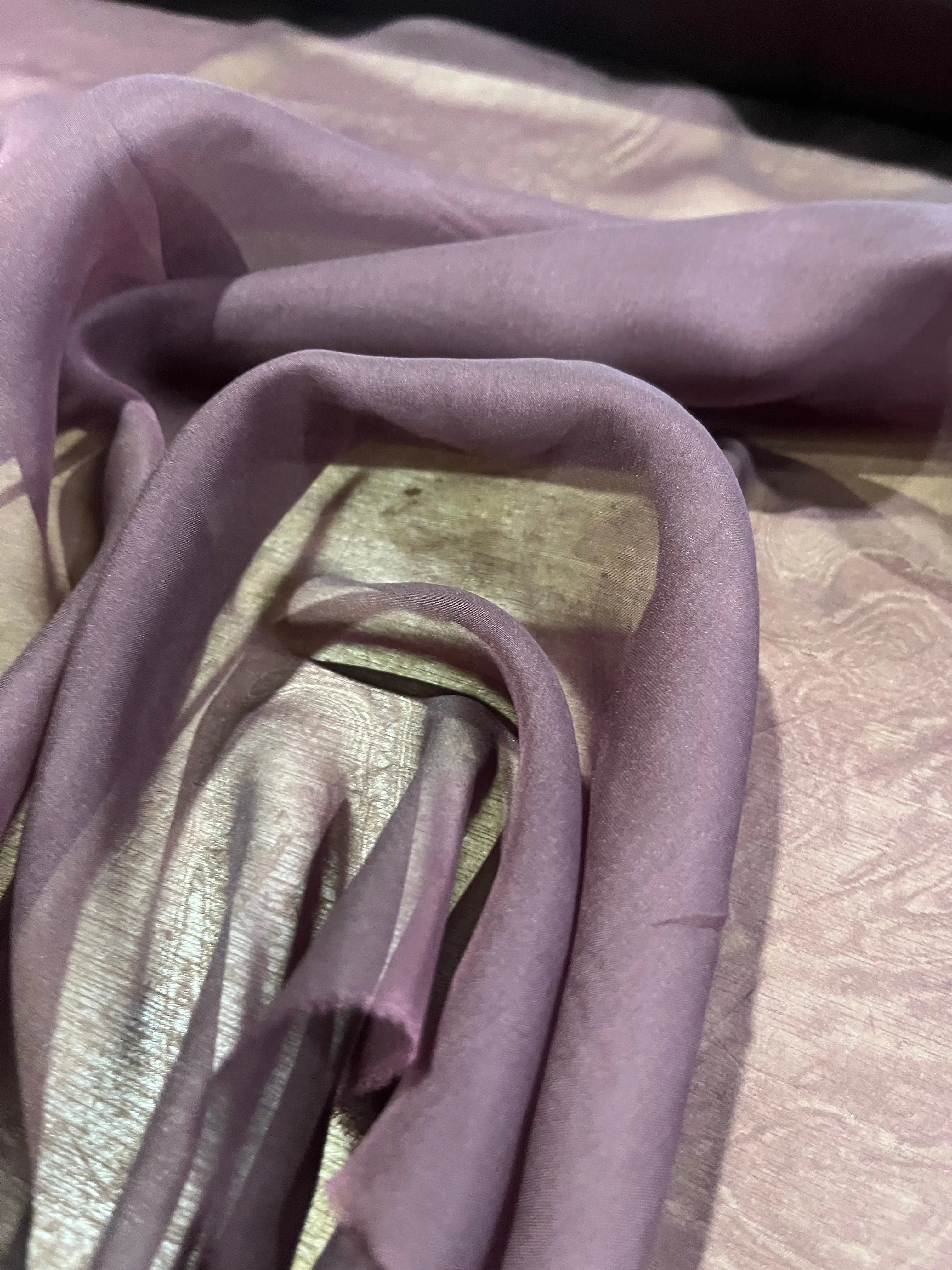 E02 Martine 007 SILK chiffon Dark brown