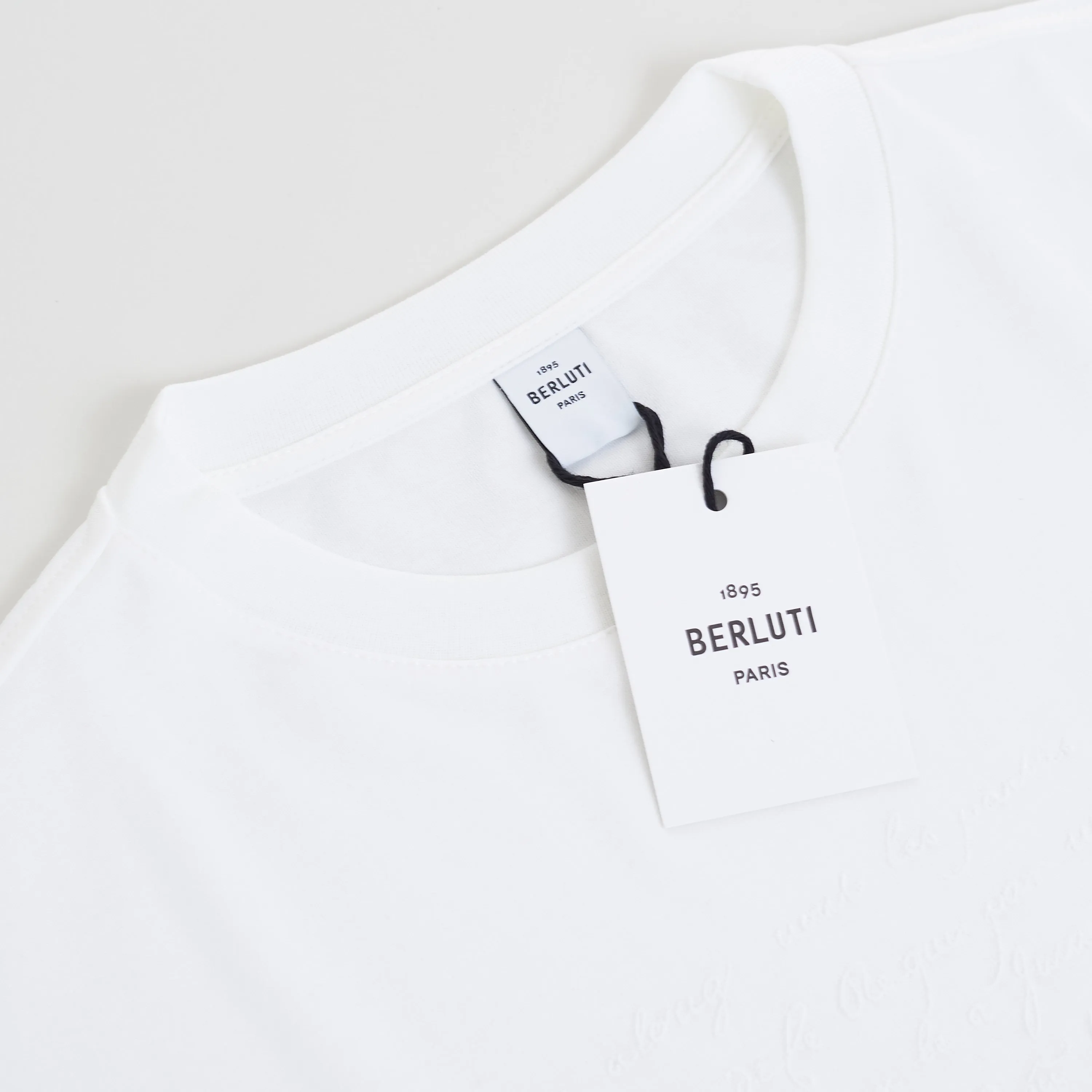 Embroidered Scritto T-shirt In White Cotton