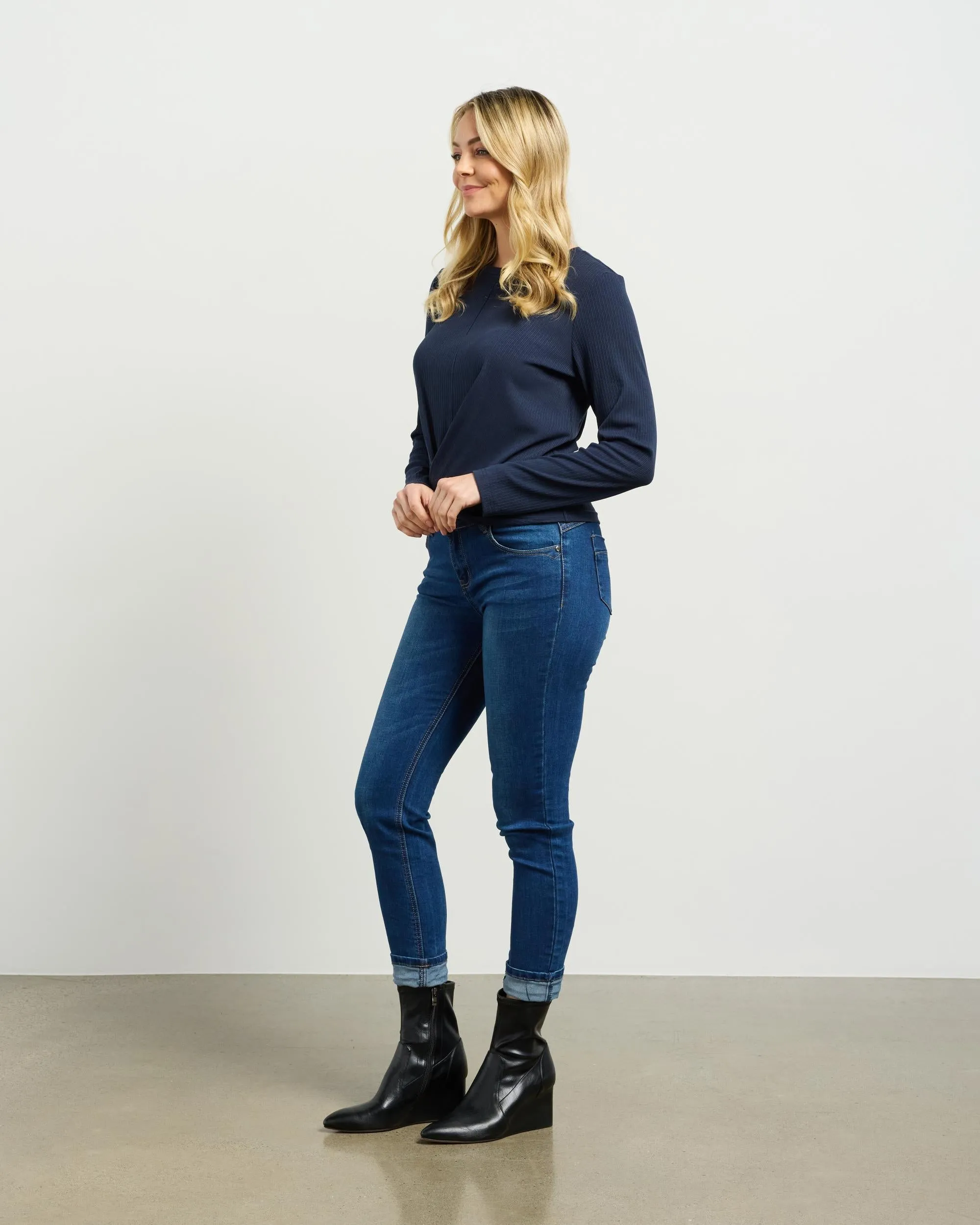 et alia Long Sleeve Twist Tee - Ink
