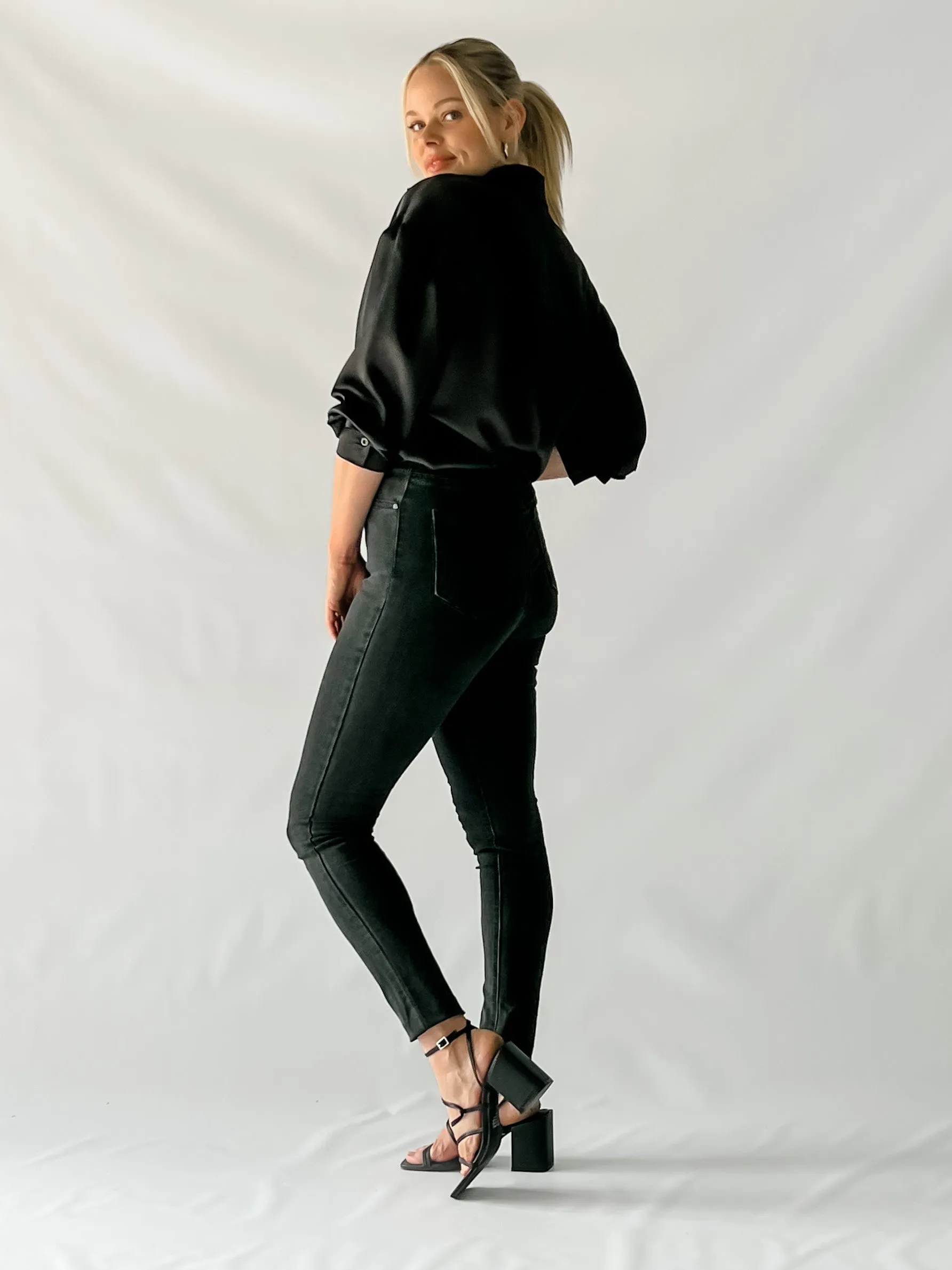 EVERMORE JEANS - BLACK WASH