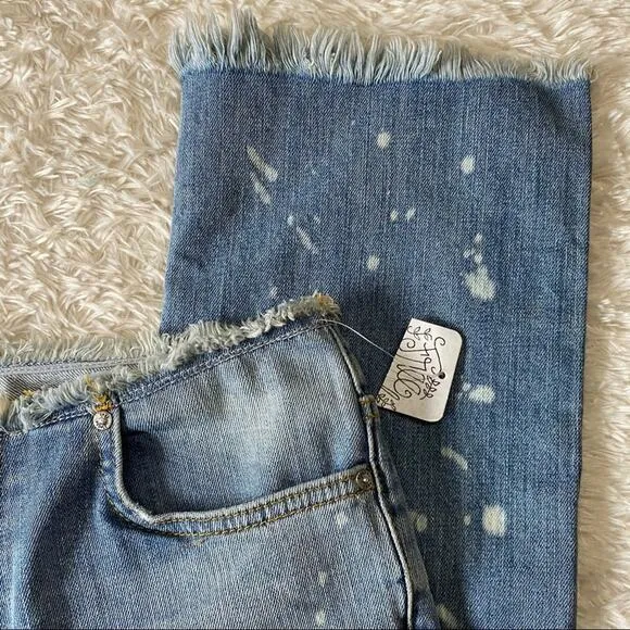Free People NWT The Cropped Bootcut Bleached