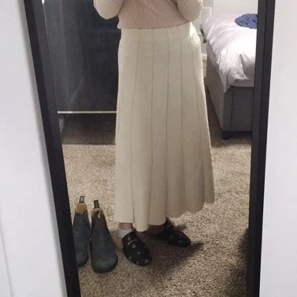 French Mason Women's High Waist Textured A-Line Pleated Skirt Cream Size 2 NWOT