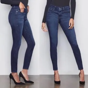 Good American Good Legs Skinny Jeans size 00/24