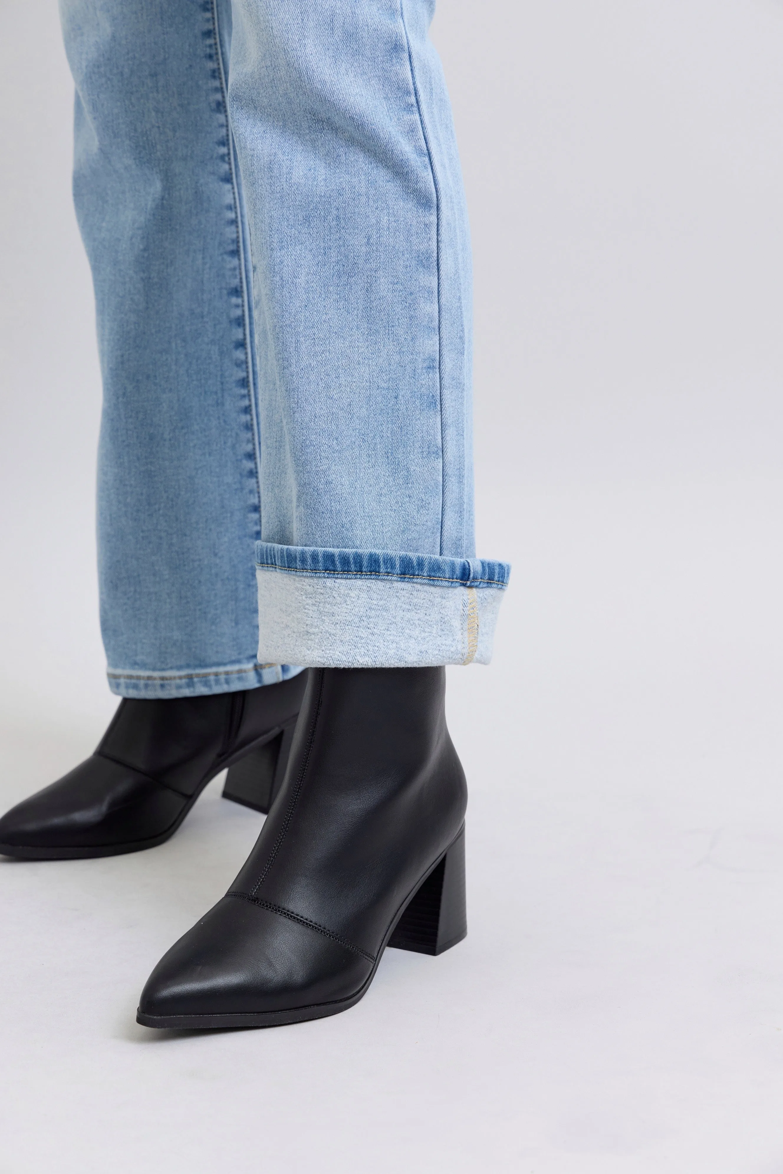 Hayes Judy Blue Thermal Bootcut Light Denim