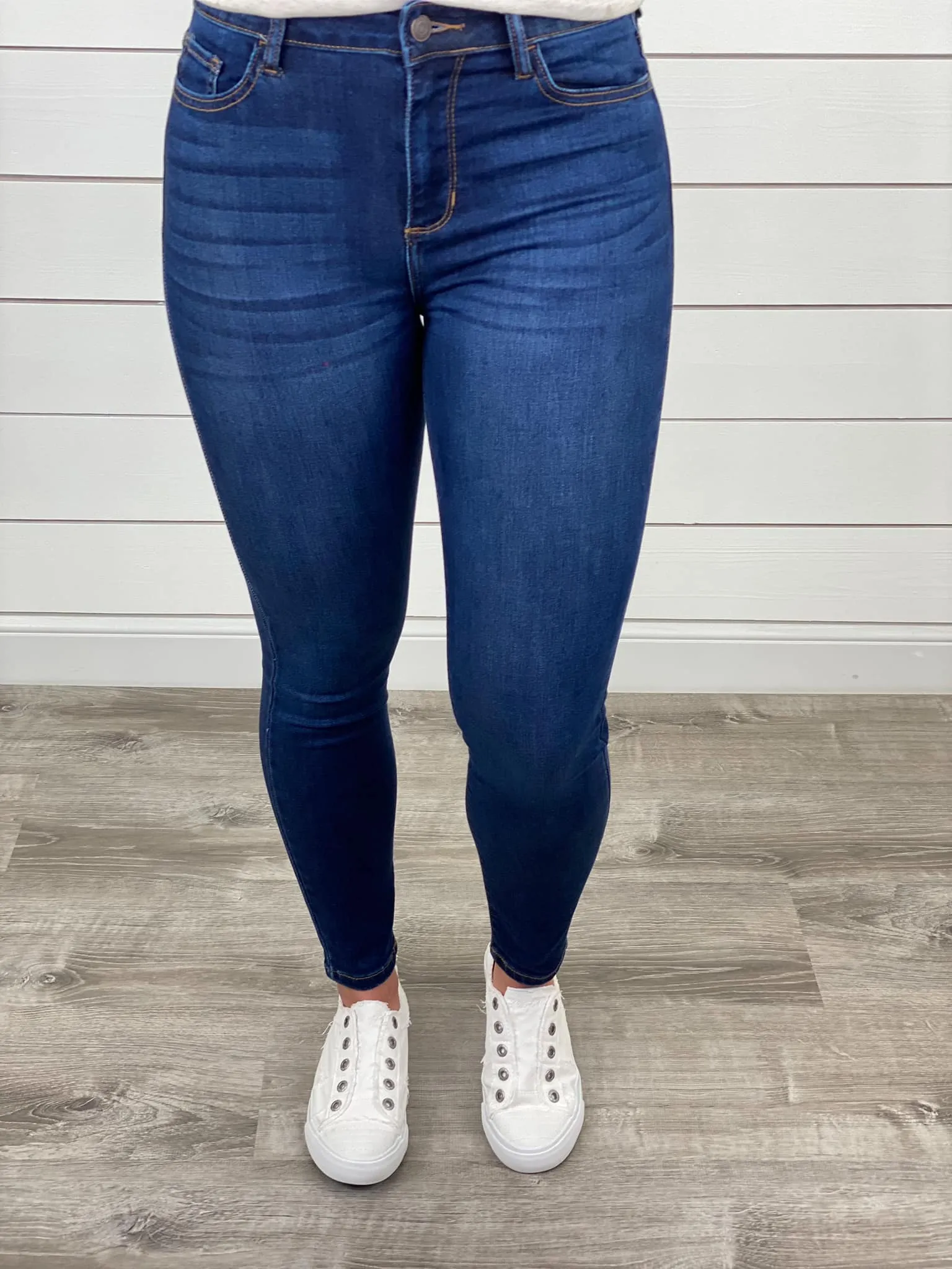 High Rise Non Distressed Dark Wash Skinny Jeans