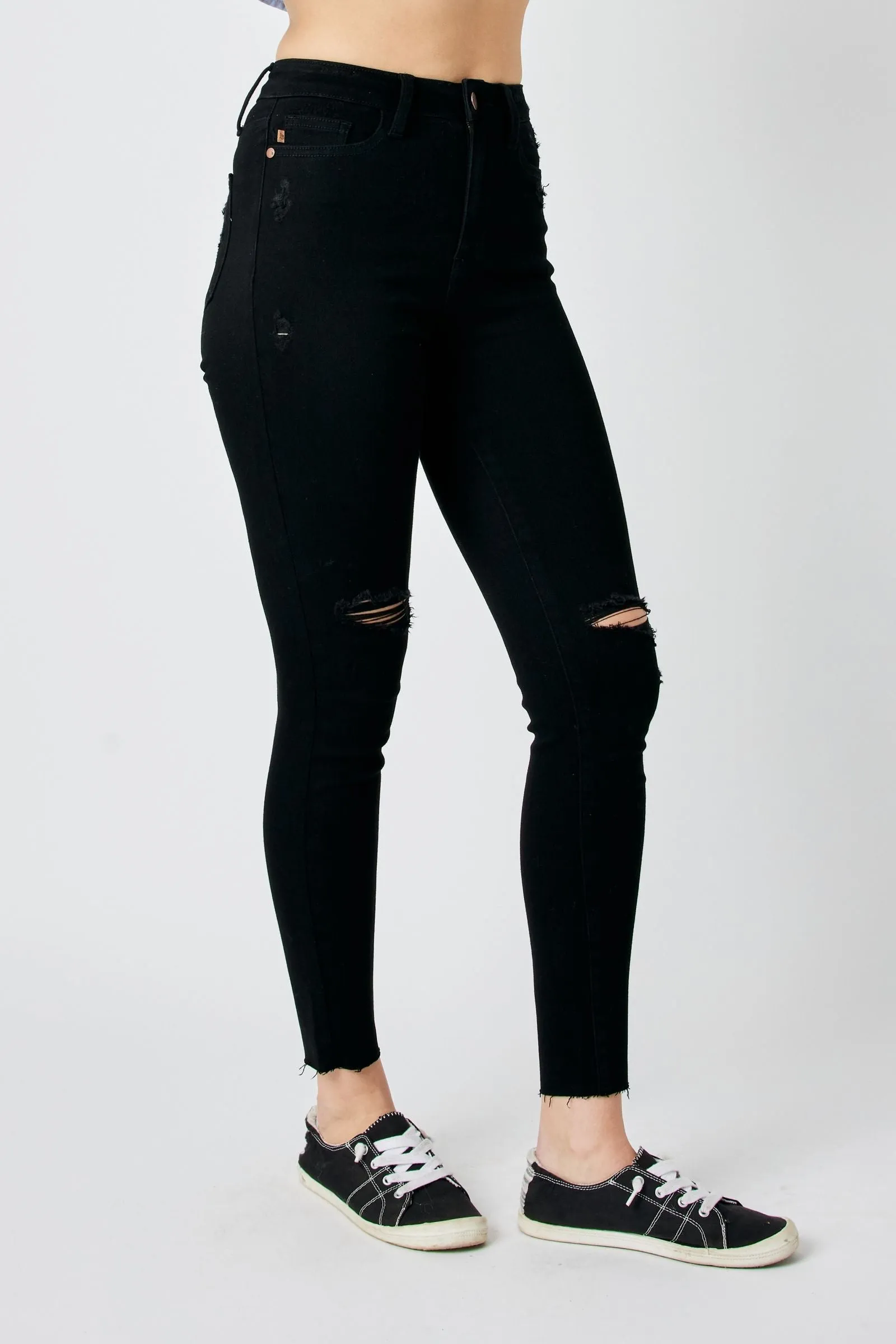 HW BLACK SKINNY JEAN BY JUDY BLUE