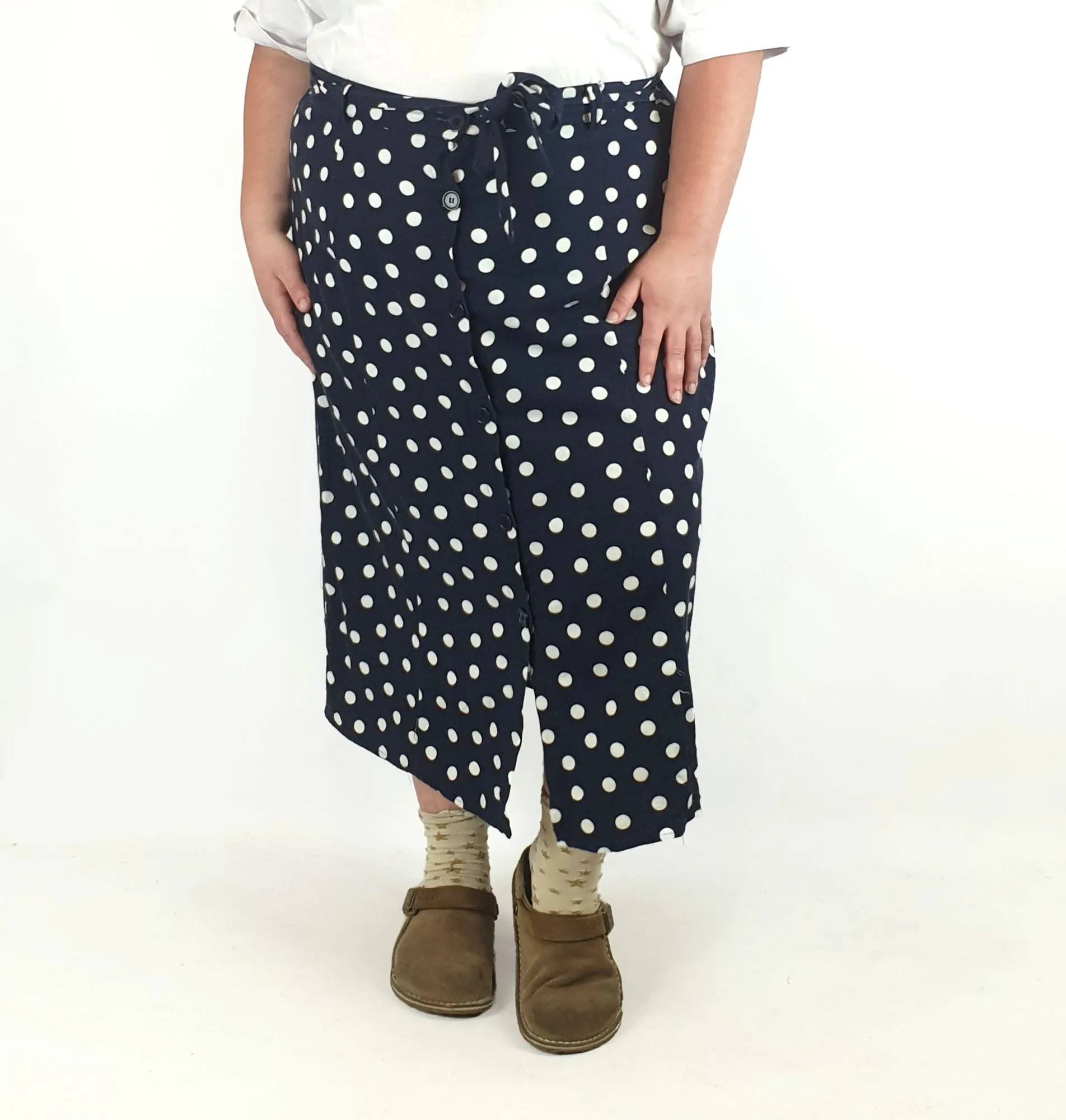 Isabelle navy linen mix skirt size 22