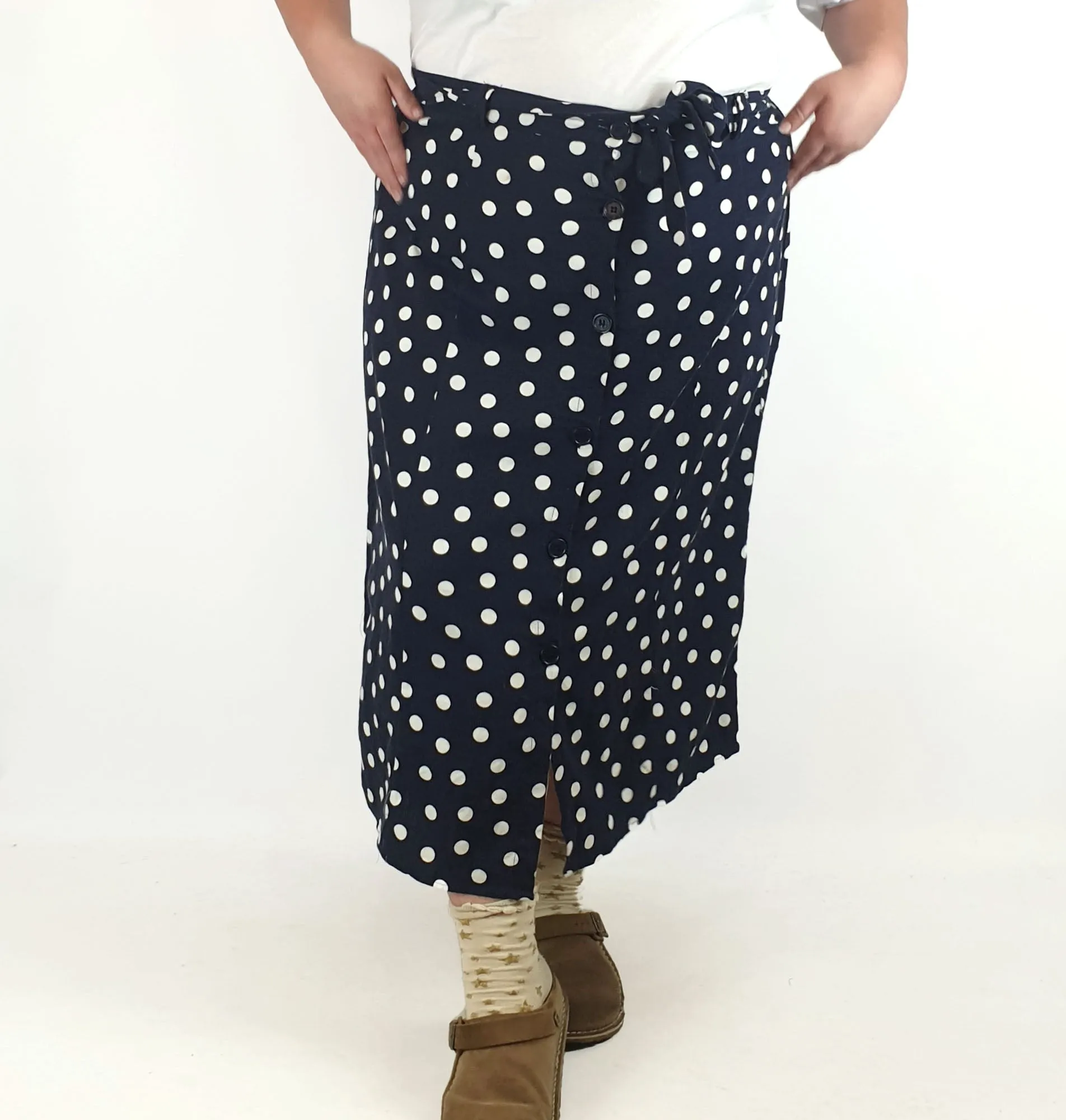 Isabelle navy linen mix skirt size 22