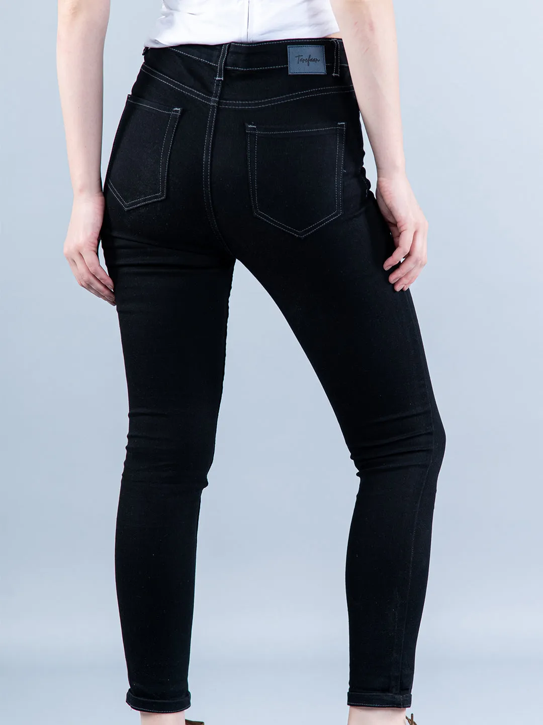 Jet Black Skinny Fit Jeans For Women