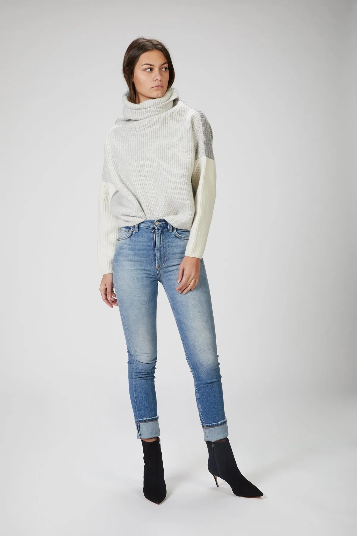 JOAN JUMPER