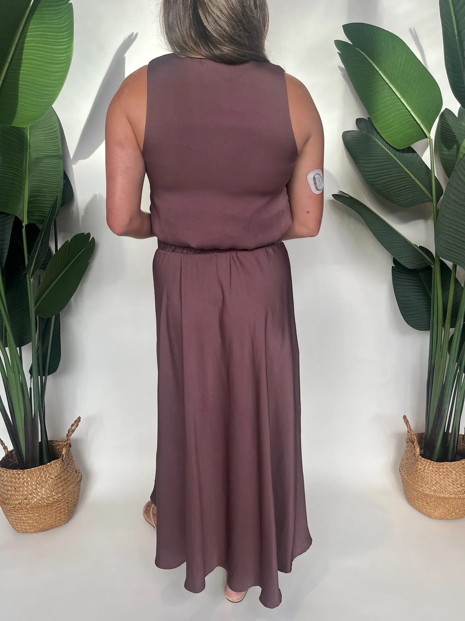 KLD V-Neck Washed Satin Bubble Hem Top