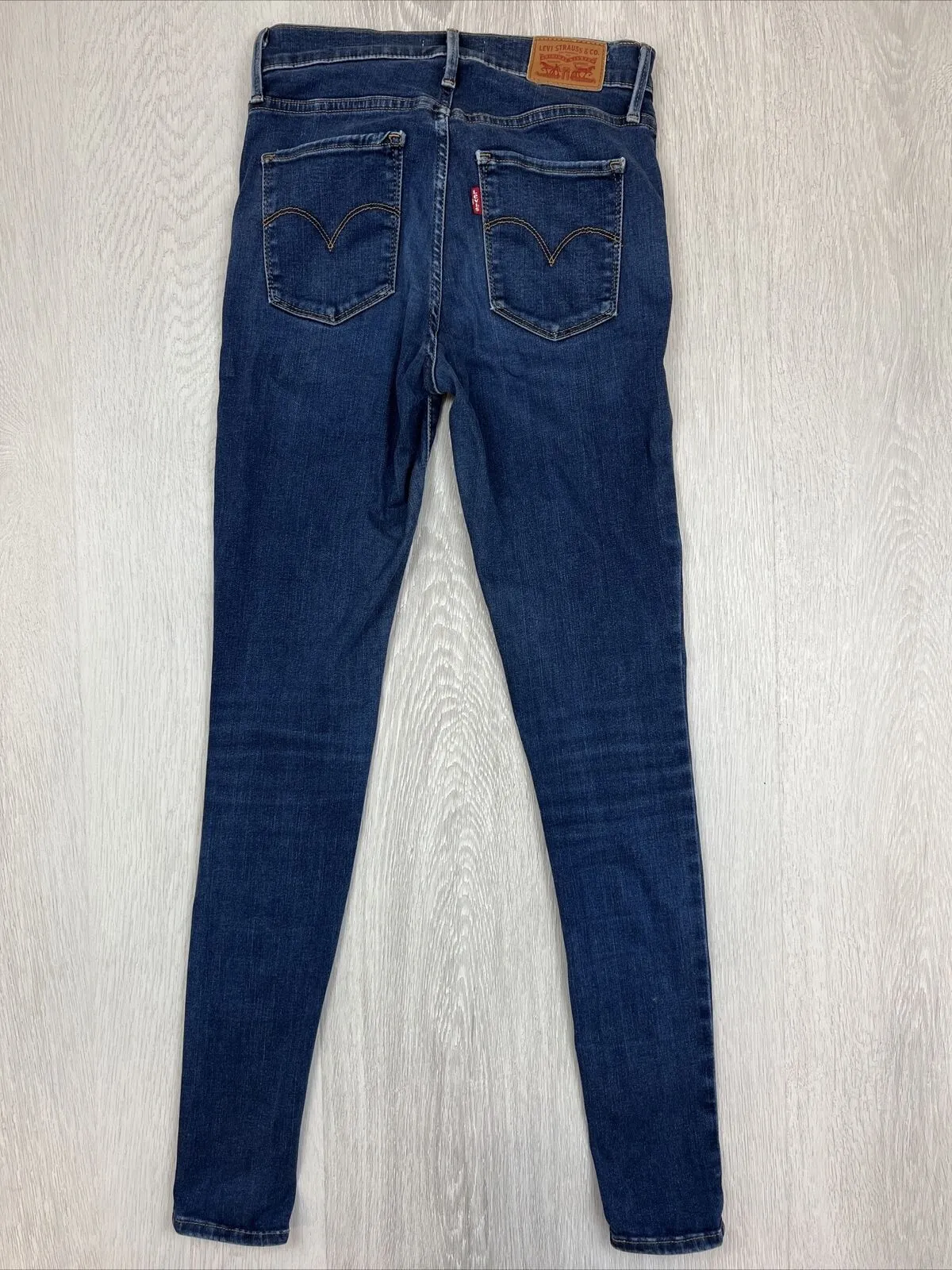Levi’s 720 Womens High Rise Super Skinny Size 26
