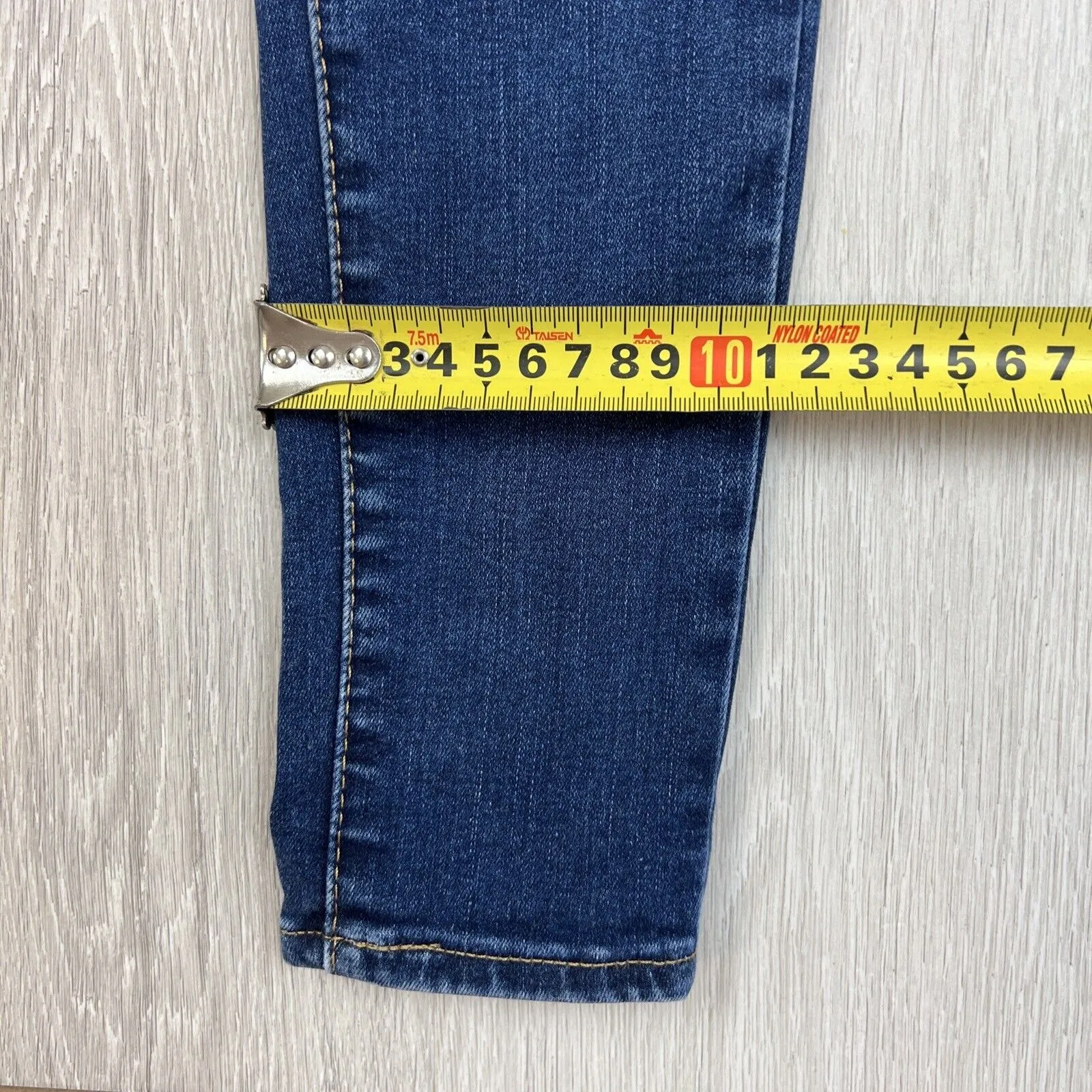 Levi’s 720 Womens High Rise Super Skinny Size 26