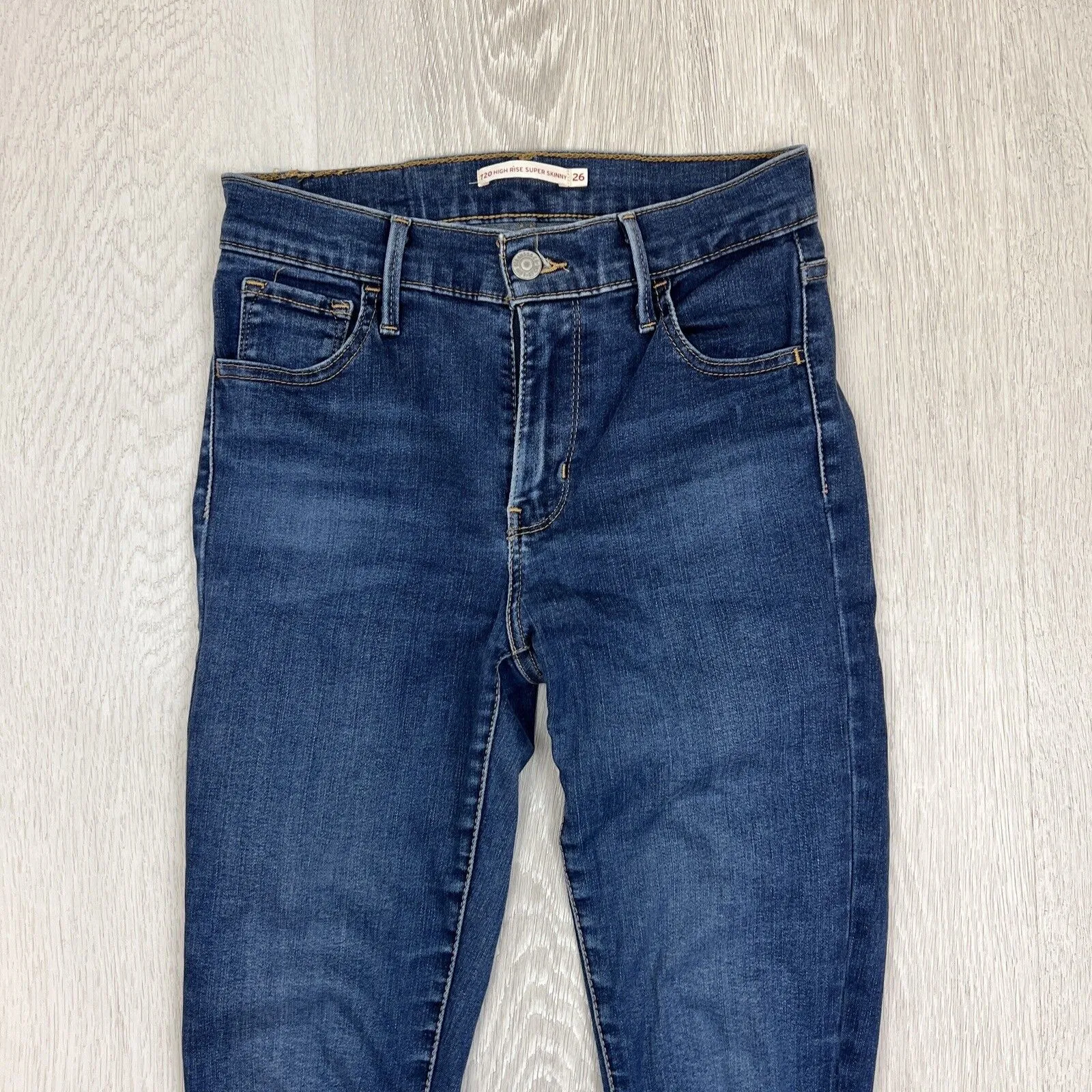 Levi’s 720 Womens High Rise Super Skinny Size 26