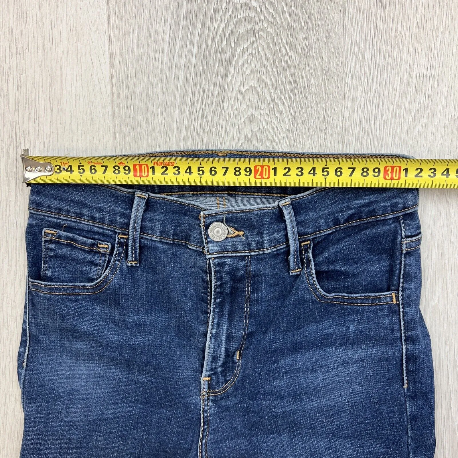 Levi’s 720 Womens High Rise Super Skinny Size 26