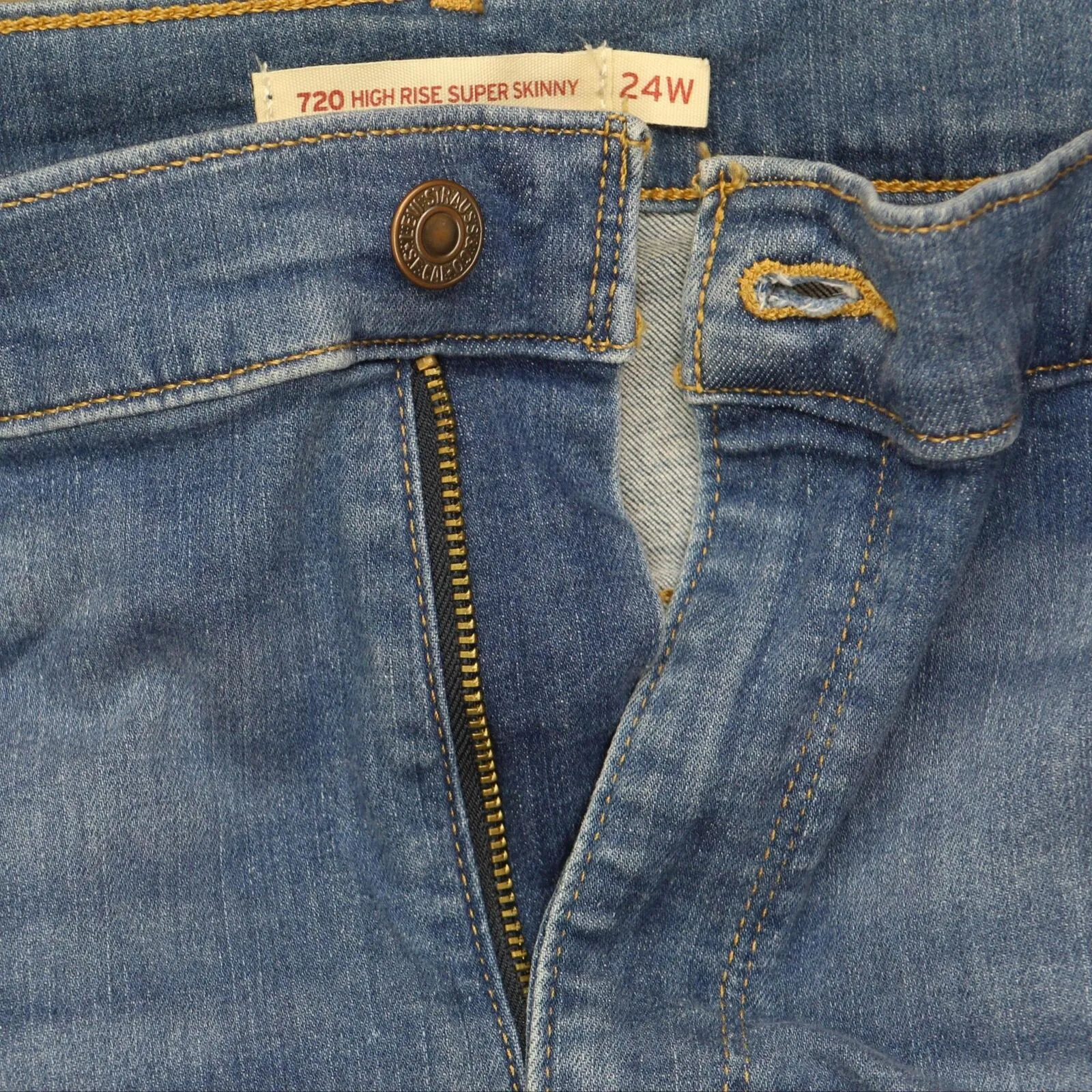 Levi's Women's Plus-Size 720 High Rise Super Skinny Jeans 577500049
