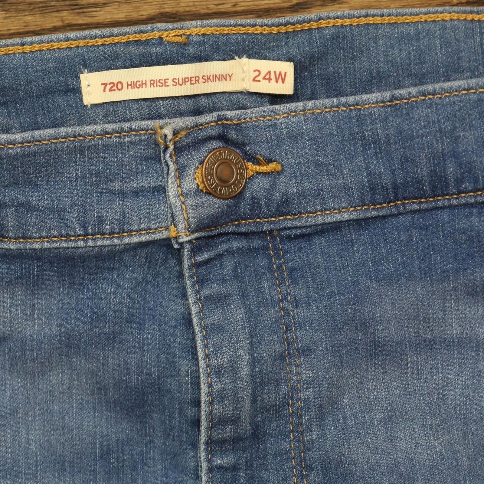 Levi's Women's Plus-Size 720 High Rise Super Skinny Jeans 577500049