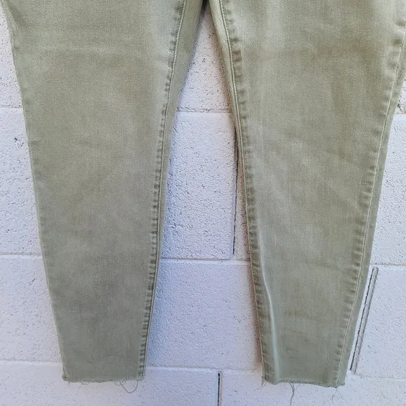 Madewell | 9&quot; High-Rise Skinny Soft Jeans: Raw-Hem Garment-Dyed Edition Size 30