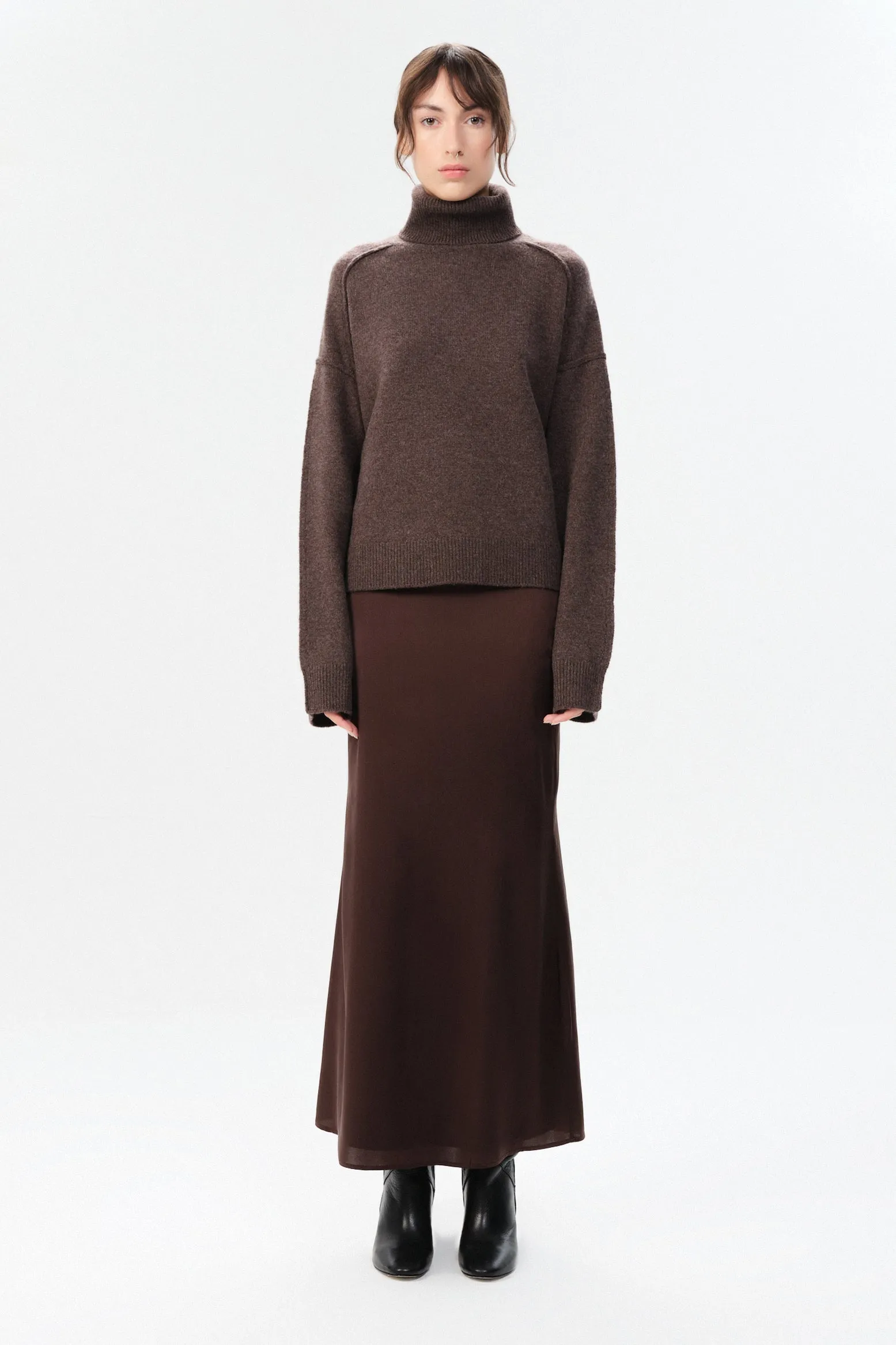 Melian Jordan Turtleneck in Brown