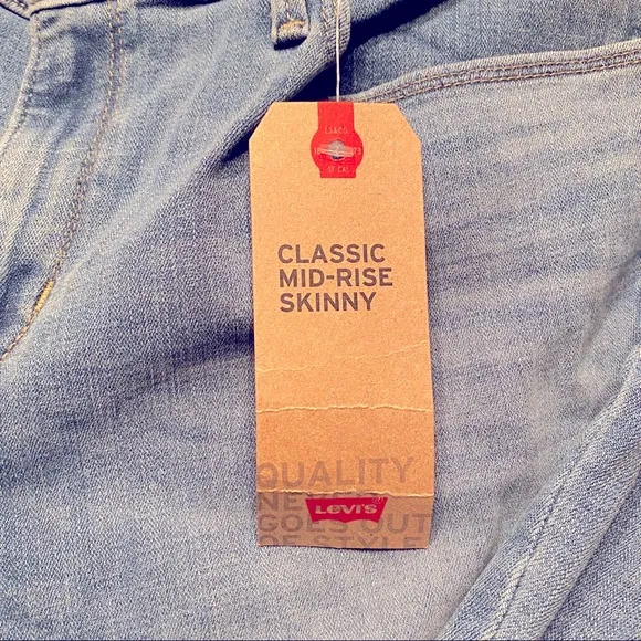 NEW Levi’s Classic 10” Rise Skinny Light Rinse Wash Jeans NWT