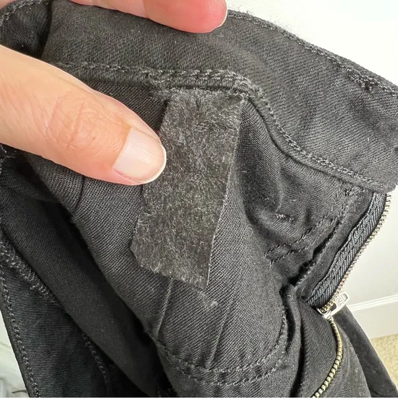 NWOT L’Agence Mid Rise Skinny Jeans in Black Women’s Sz 25