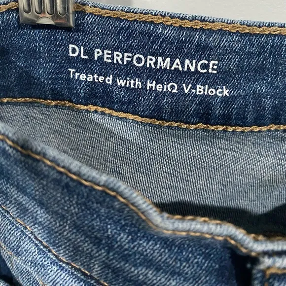 NWT DL1961 Ultra High Rise Skinny Jeans