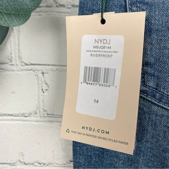 NYDJ NWT Slim Bootcut Riverfront Jeans size 14