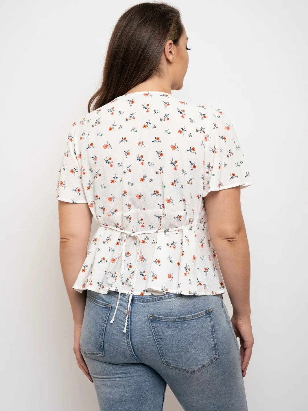 PLUS SIZE FLORAL BUTTON DETAIL PEPLUM TOP