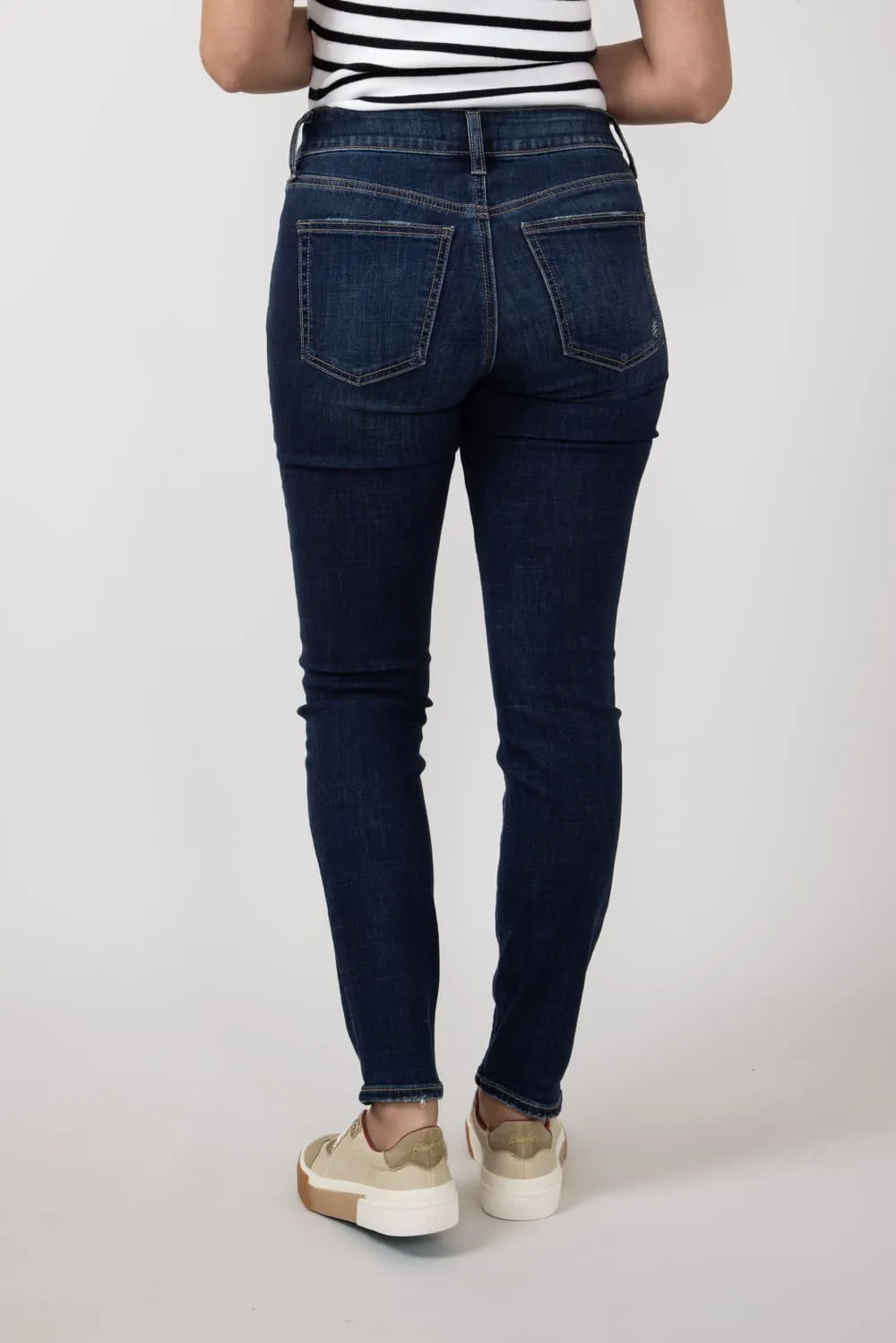Silver Jeans Mid Rise Suki Skinny Jeans for Women | L93151CVS413