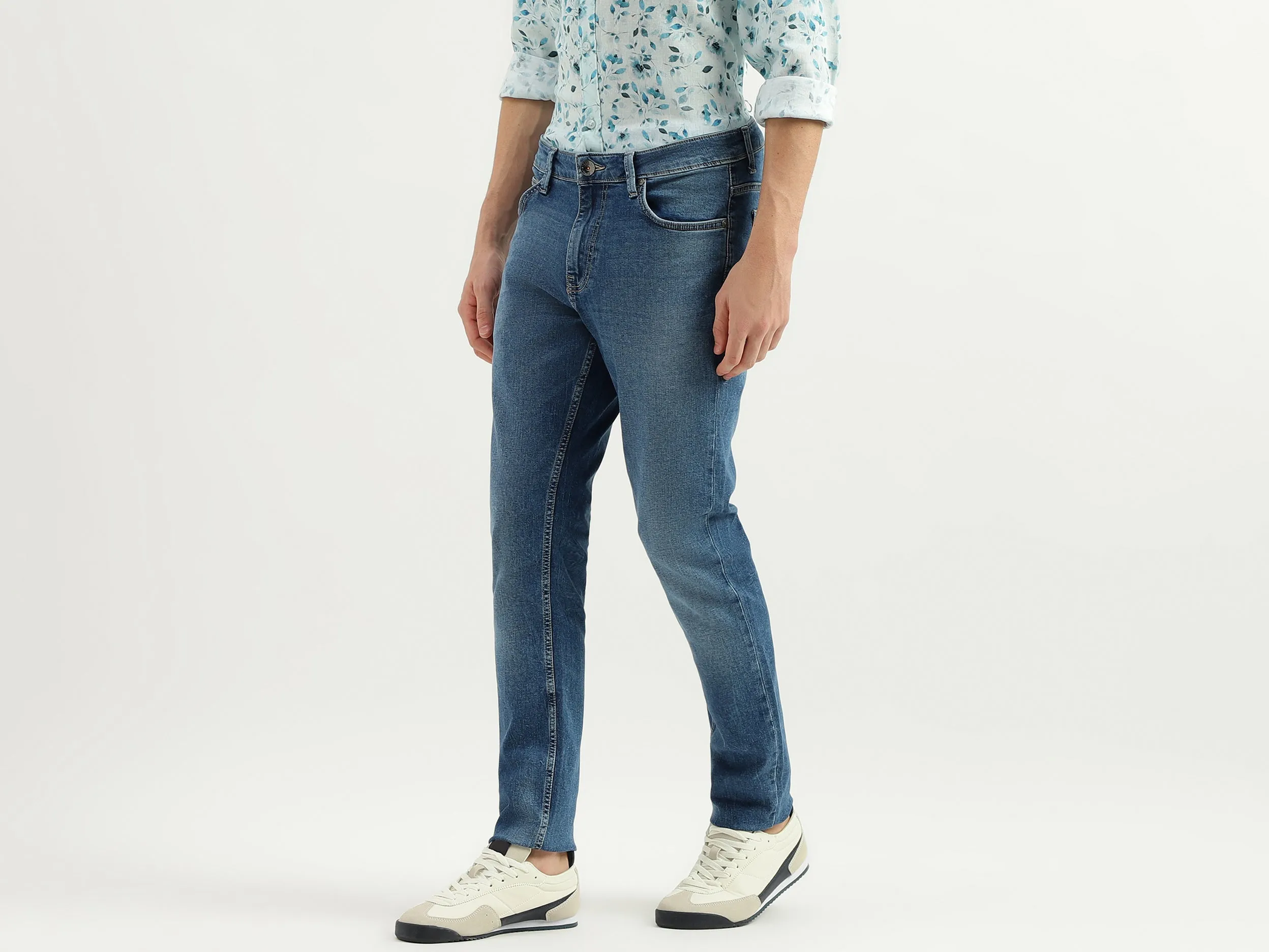 Solid Mid Rise Skinny Fit Jeans
