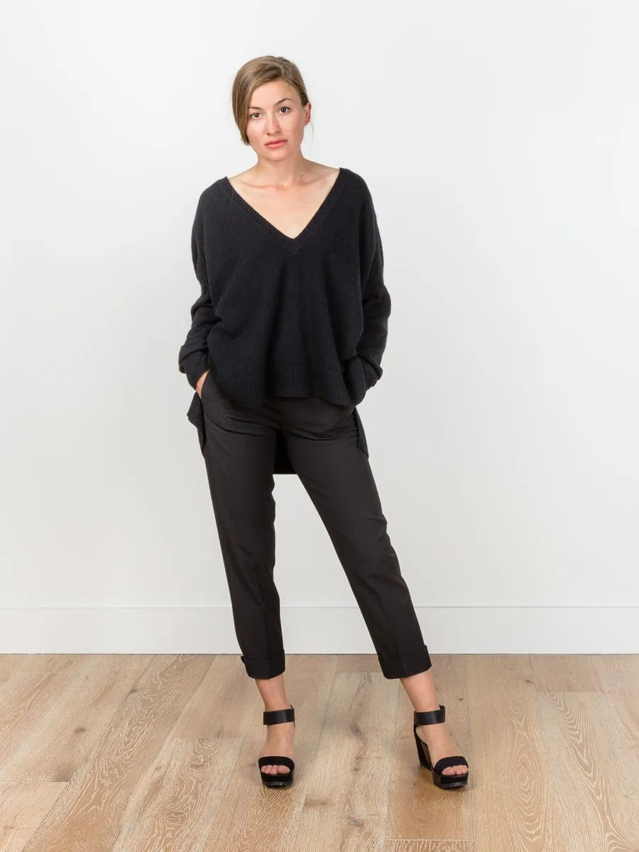 square v-neck sweater - black