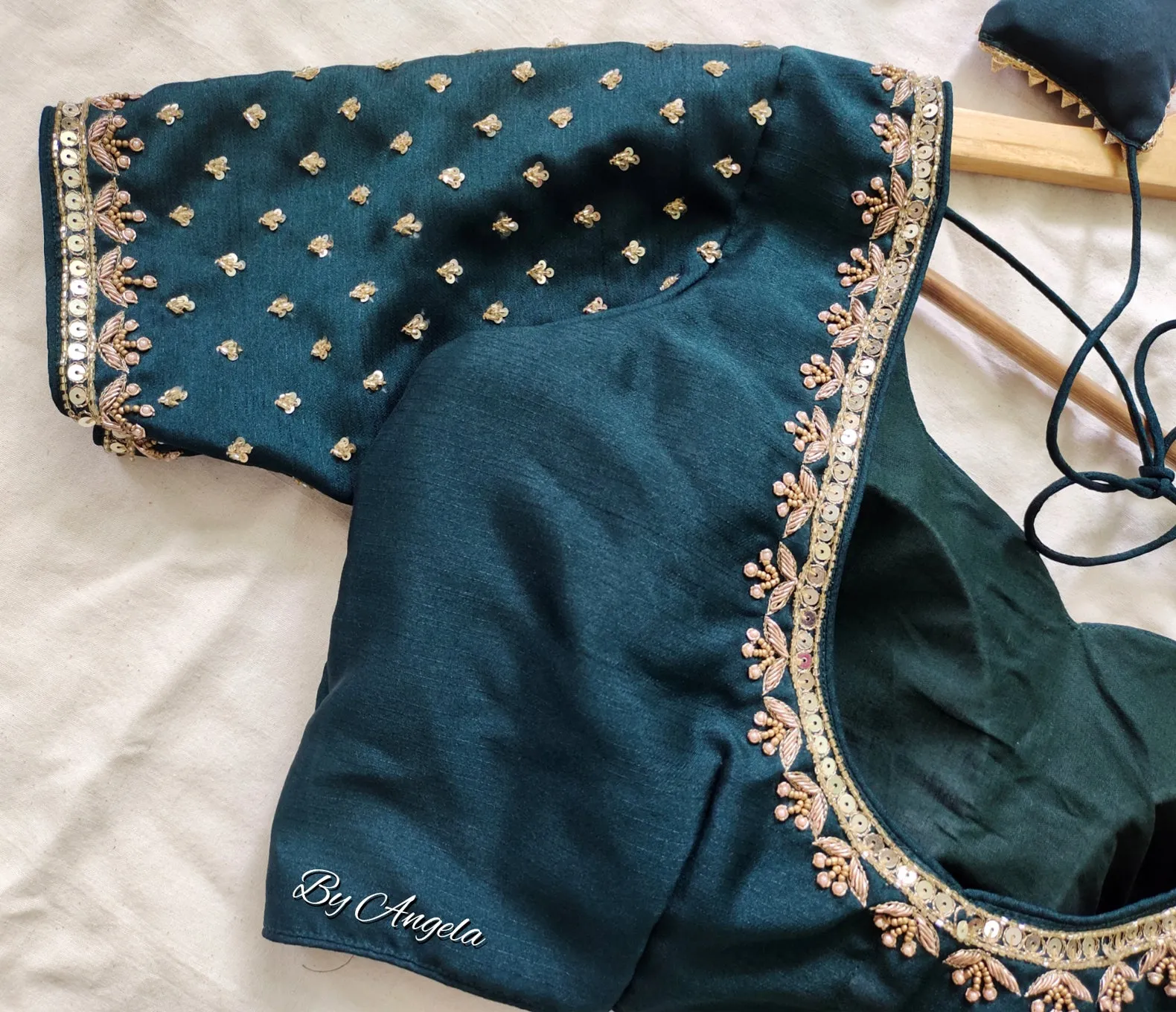 Tiny Buta Blouse - Bottle Green