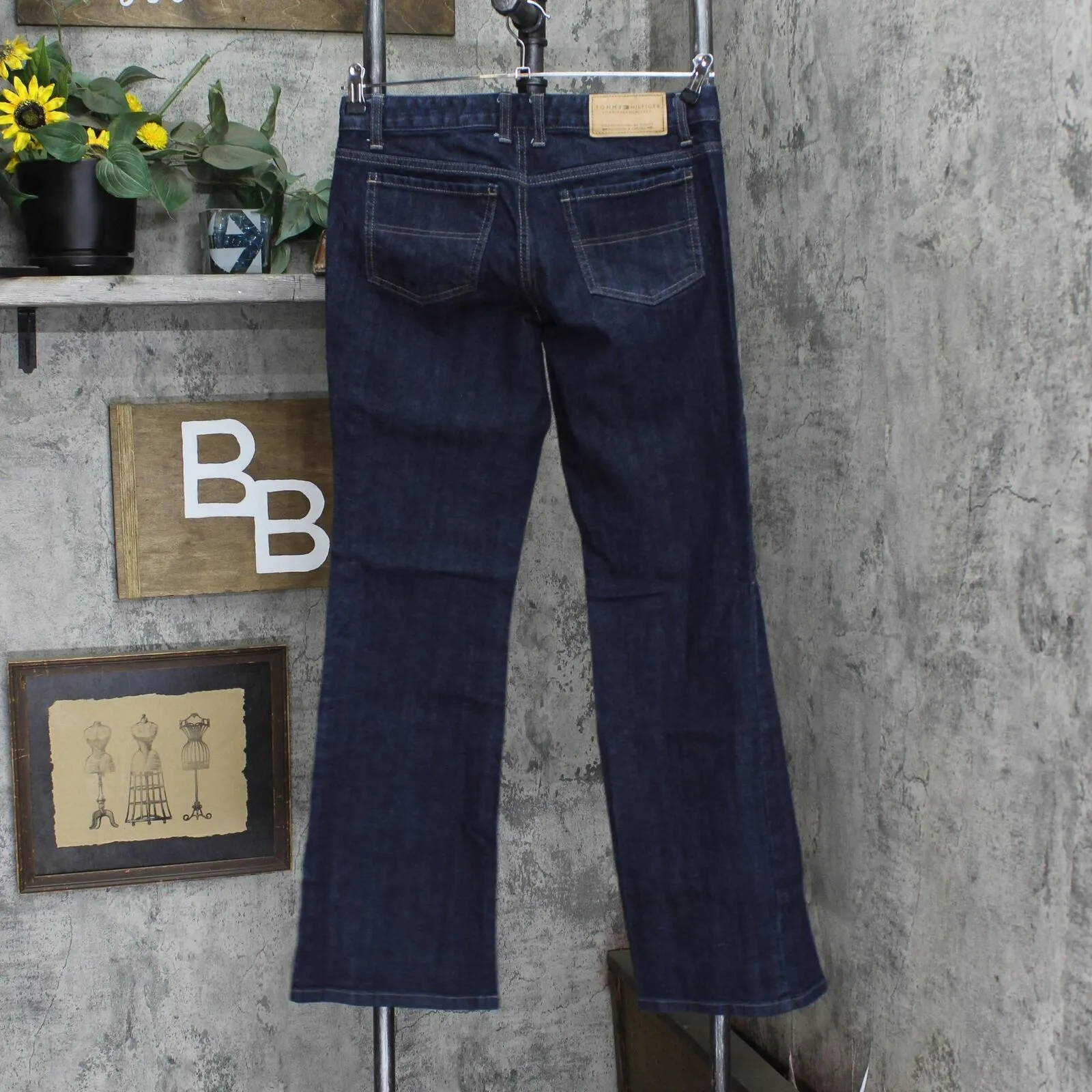 Tommy Hilfiger Womens Stretch Boot Cut Jeans 1667e3bb92f004 Dark Wash Blue 6