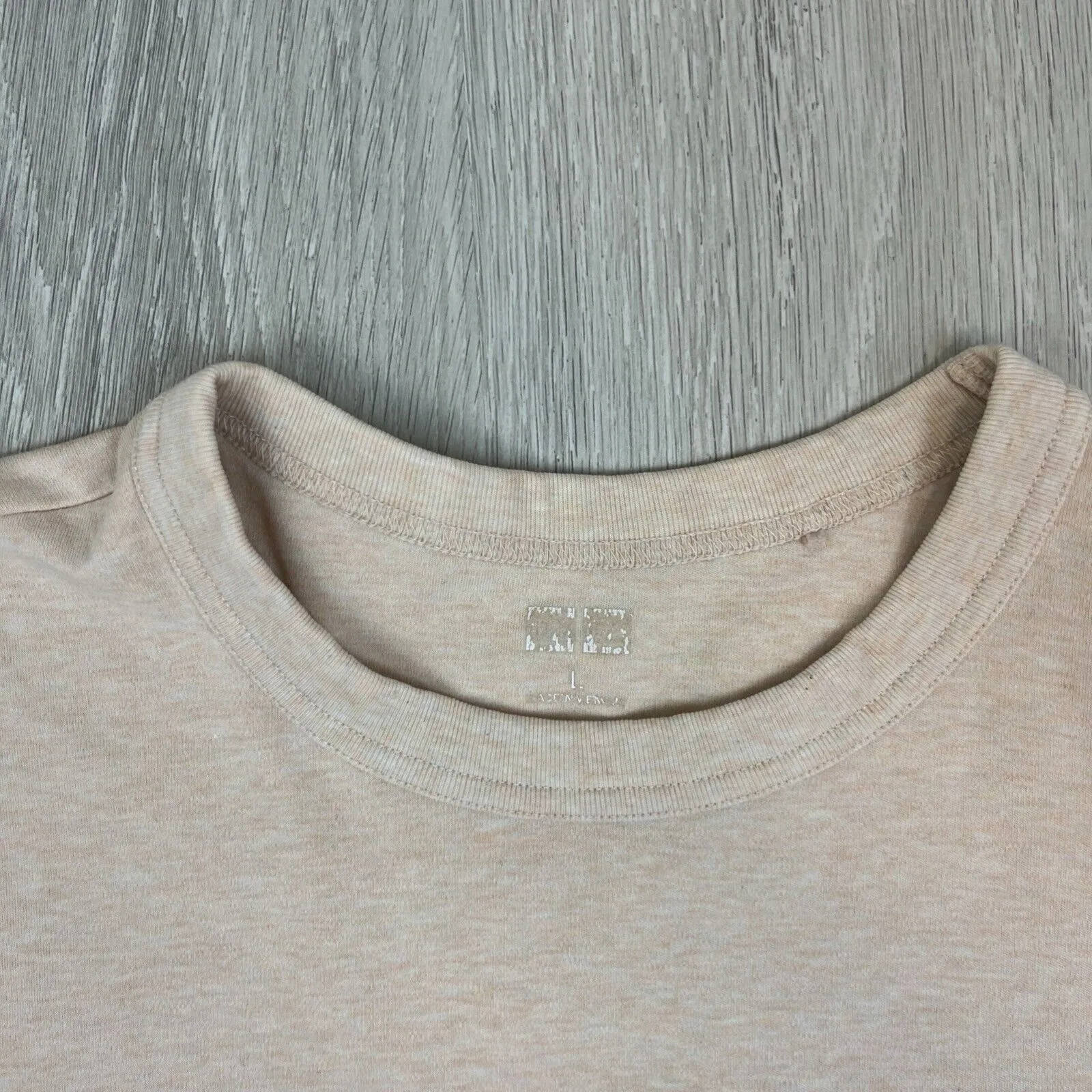 Uniqlo Womens Short Sleeve T-Shirt Bundle Size Large (2 T-Shirts)
