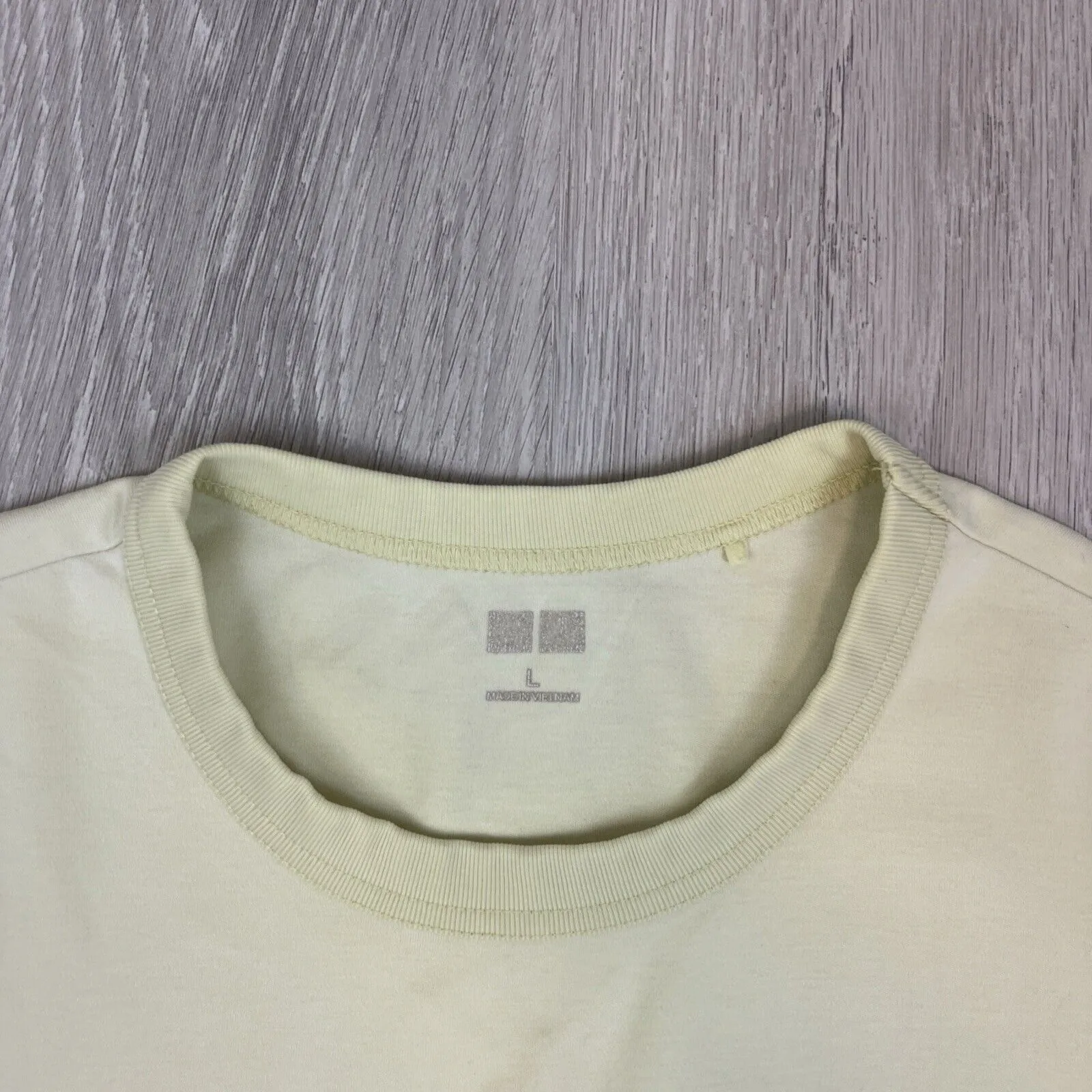 Uniqlo Womens Short Sleeve T-Shirt Bundle Size Large (2 T-Shirts)