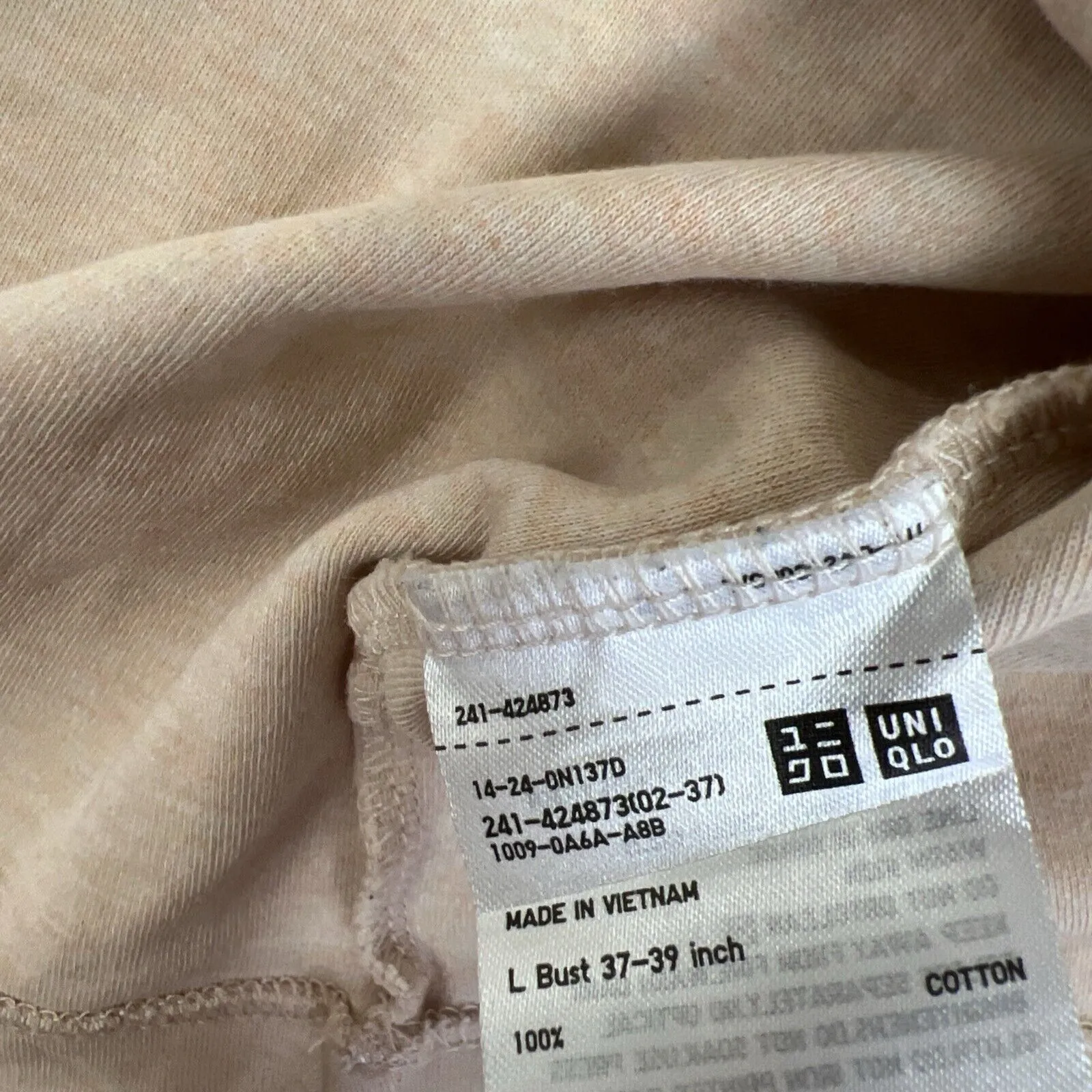 Uniqlo Womens Short Sleeve T-Shirt Bundle Size Large (2 T-Shirts)