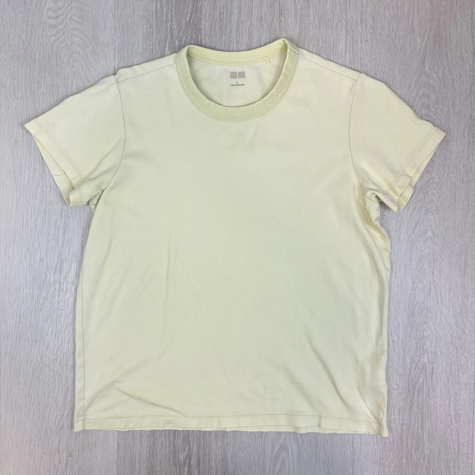 Uniqlo Womens Short Sleeve T-Shirt Bundle Size Large (2 T-Shirts)