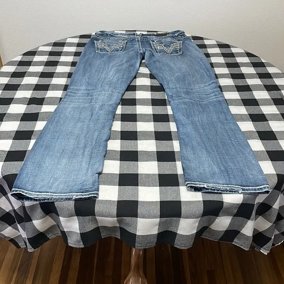 Vigoss Dublin Bootcut Jeans 11 x 33 Long Stretch Double Back Pockets Embellished
