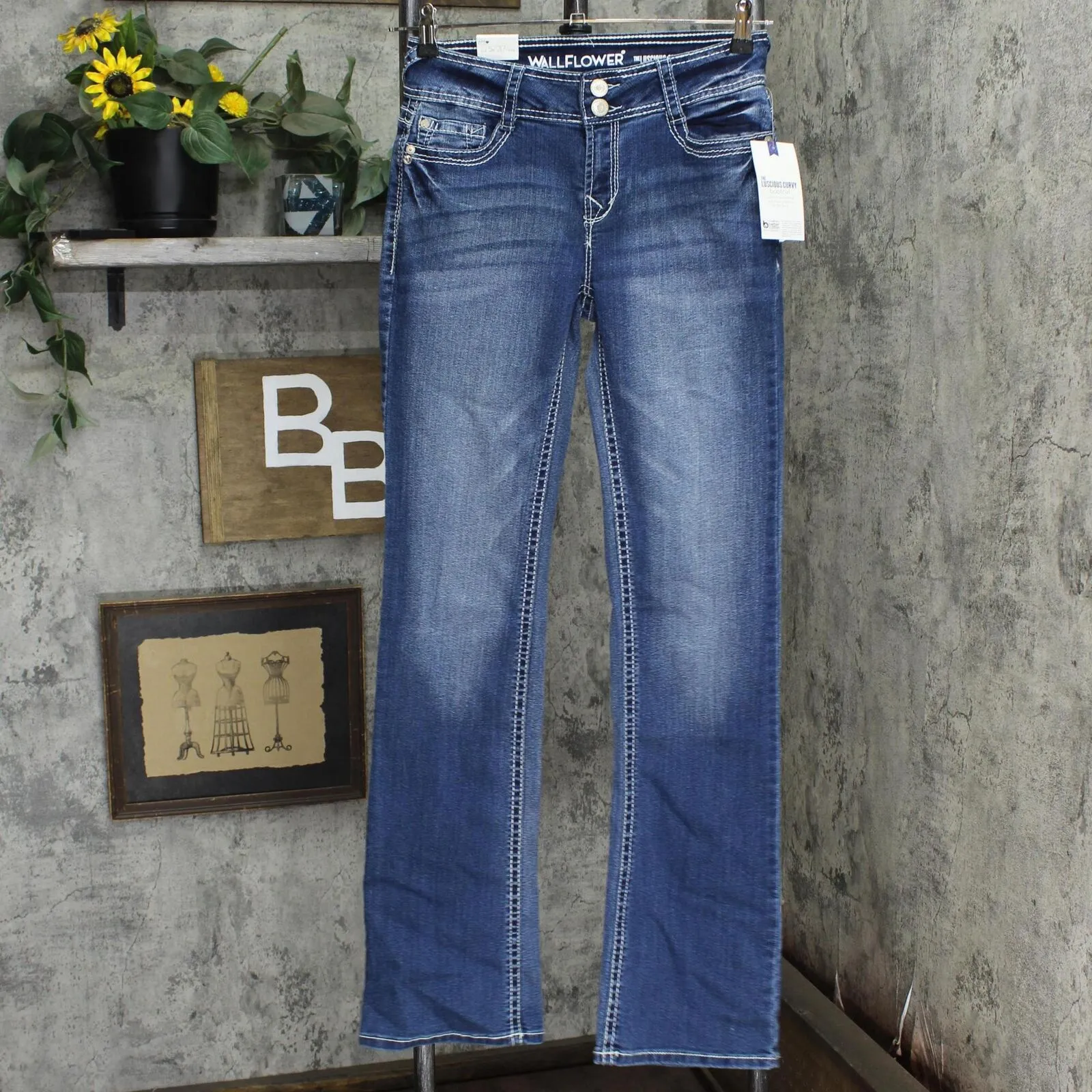 Wallflower Women's Luscious Curvy Bootcut Mid-Rise Insta Stretch Juniors Jeans
