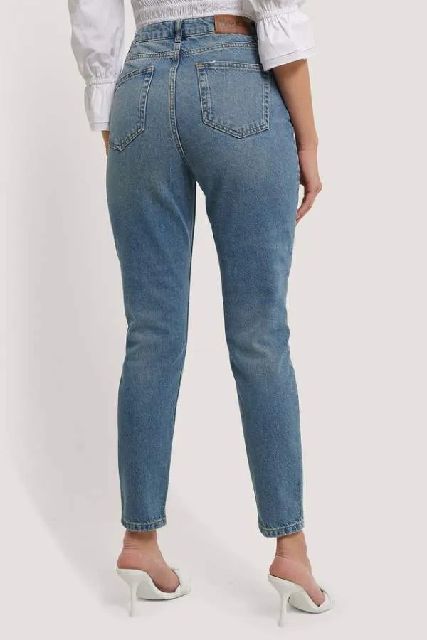 Women Skinny Fit Mid-Rise Low Distress Cropped Stretchable Jeans