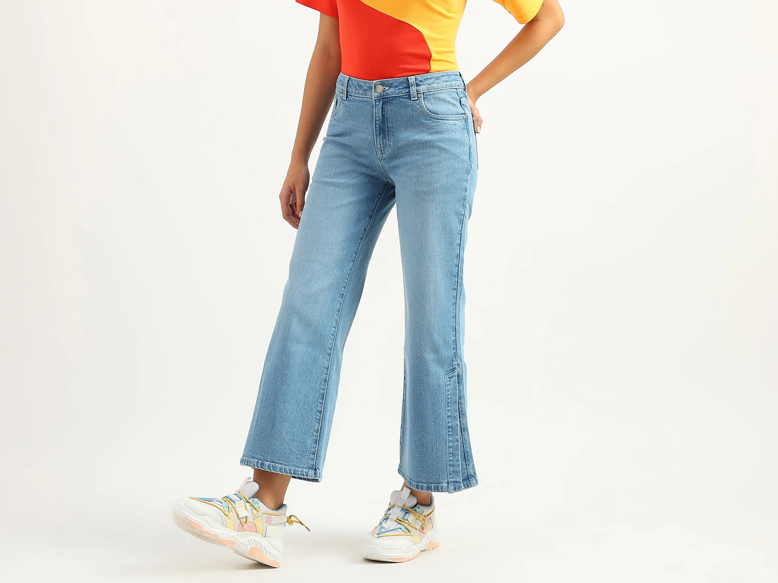 Women Solid Bootleg Jeans