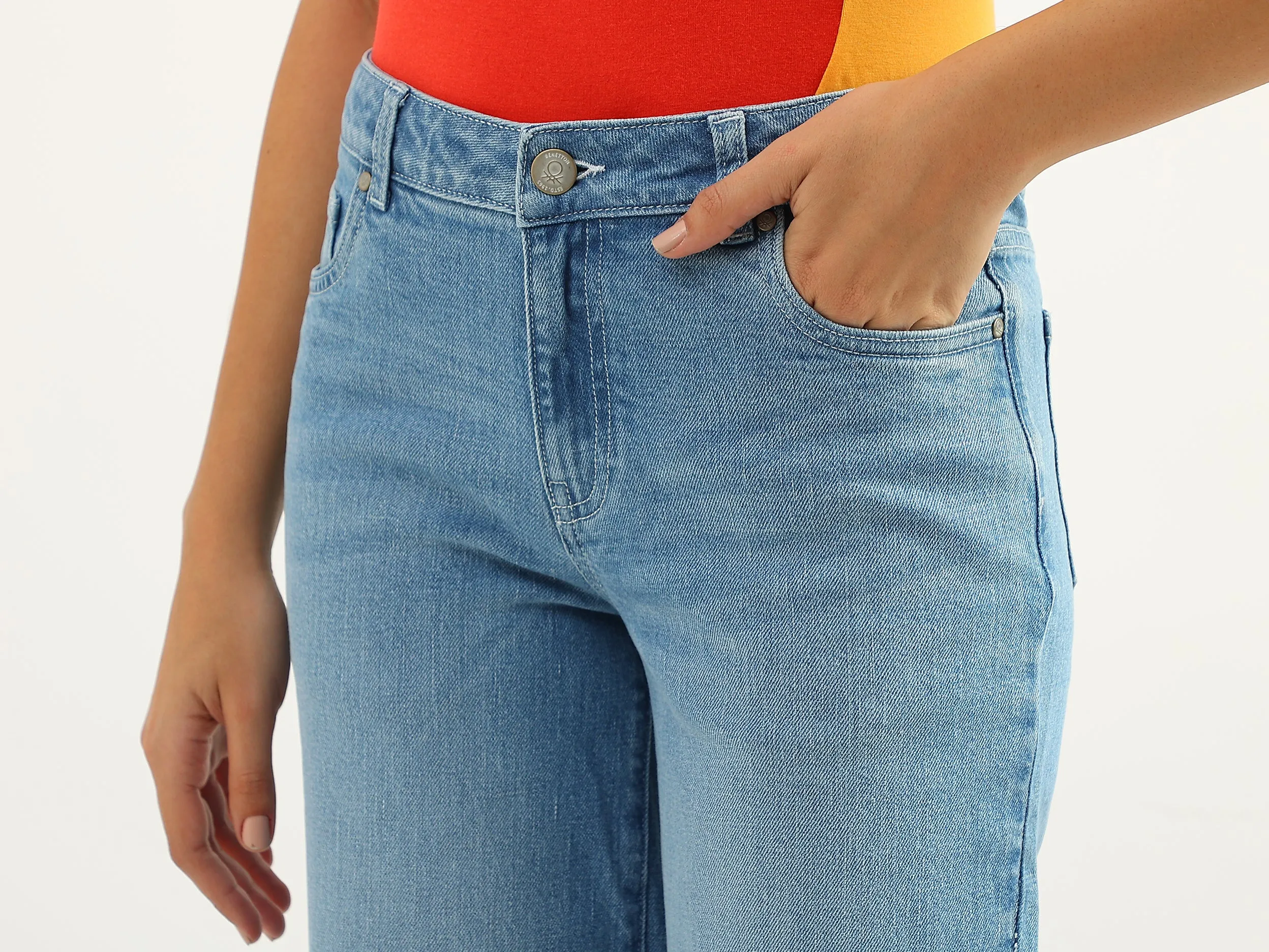Women Solid Bootleg Jeans