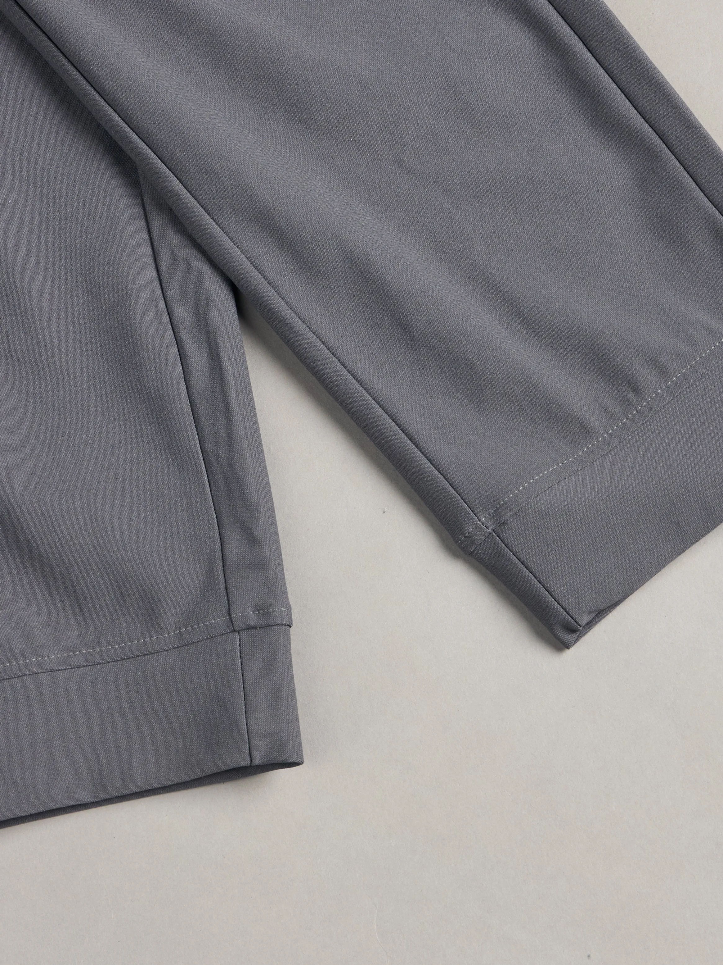 Women Solid Slim Fit Joggers with DURACOOL 