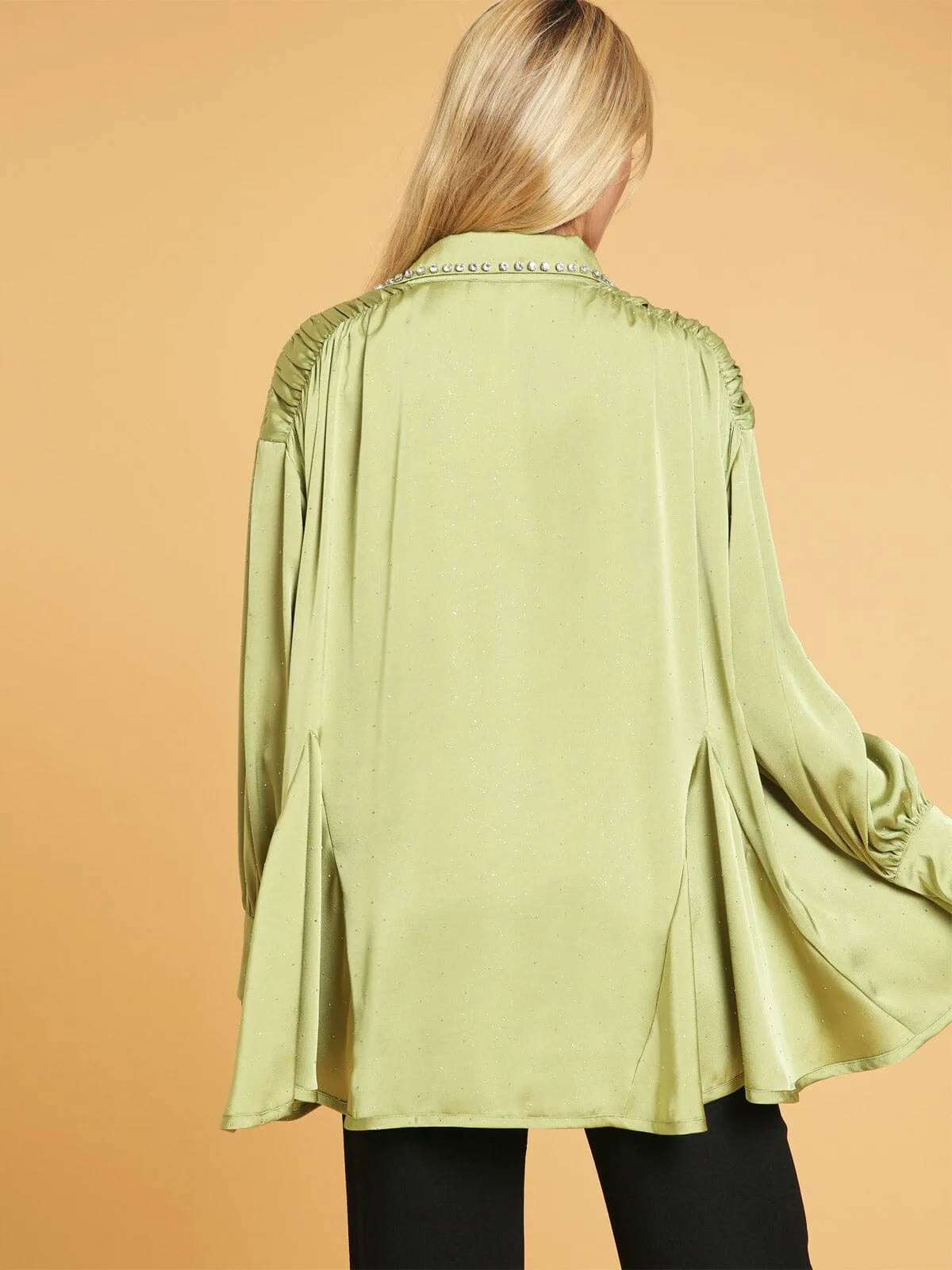 WOMEN'S LONG SLEEVE BUTTON UP STUDS DETAILED BLOUSE
